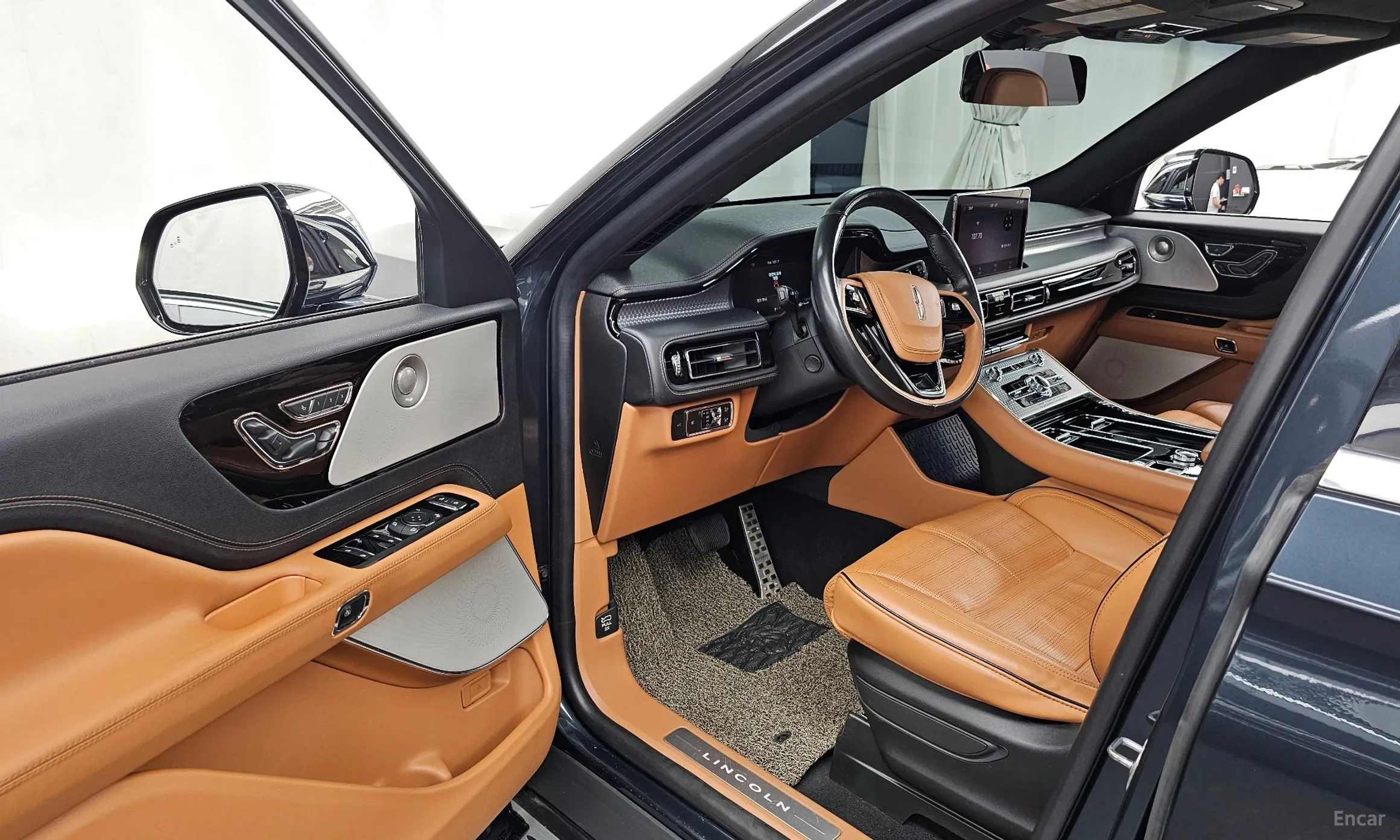Lincoln Aviator 2nd Generation превью 10