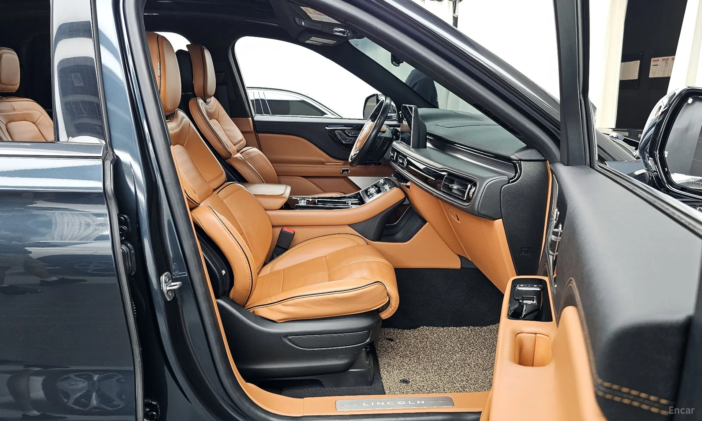 Lincoln Aviator 2nd Generation превью 11
