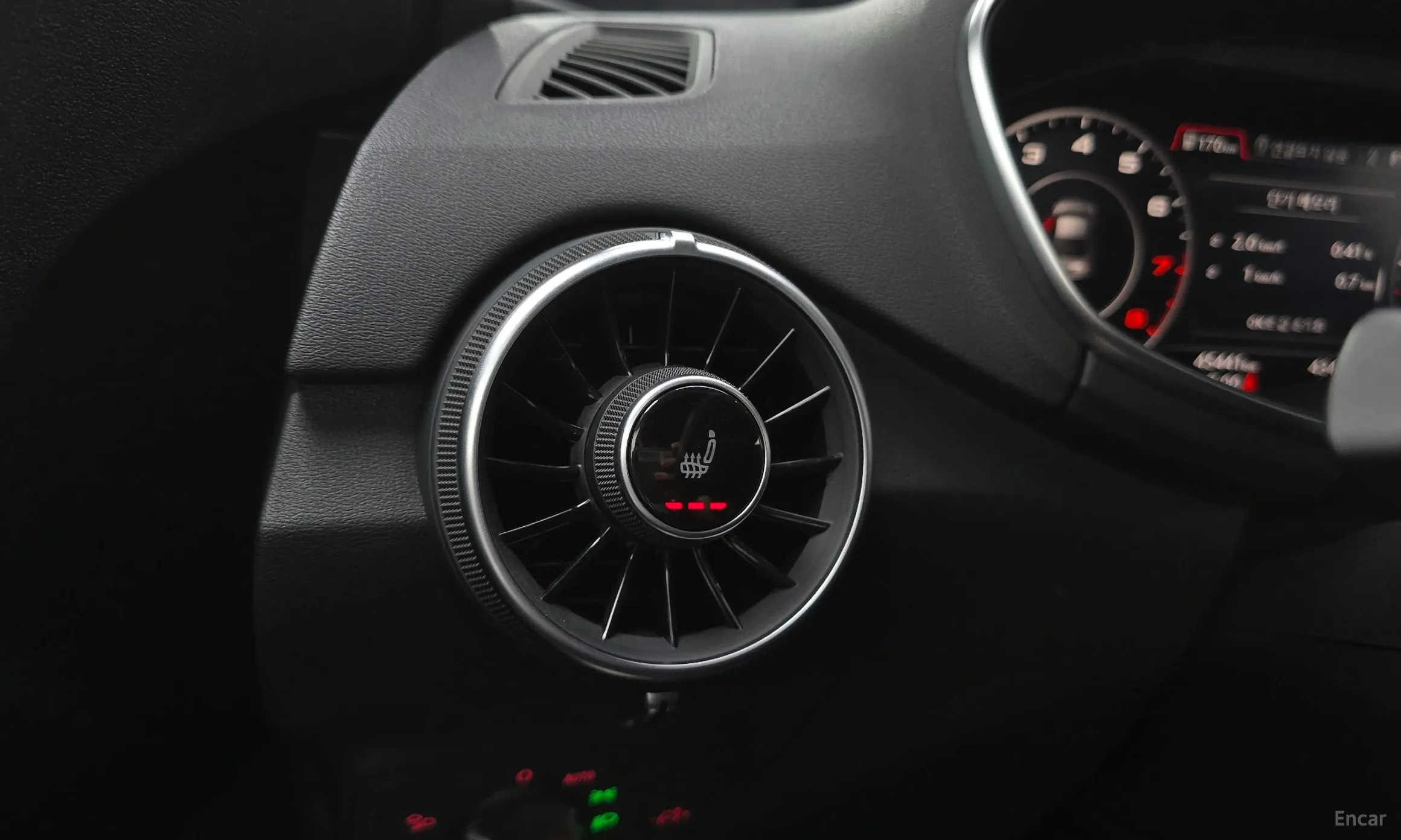 Audi TT (8S) превью 15