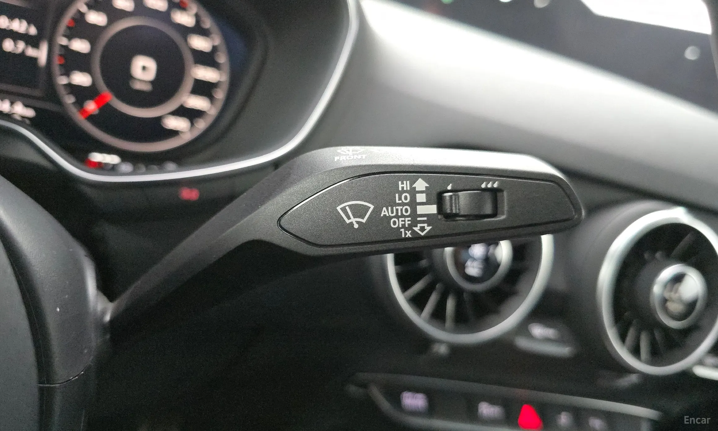 Audi TT (8S) превью 16