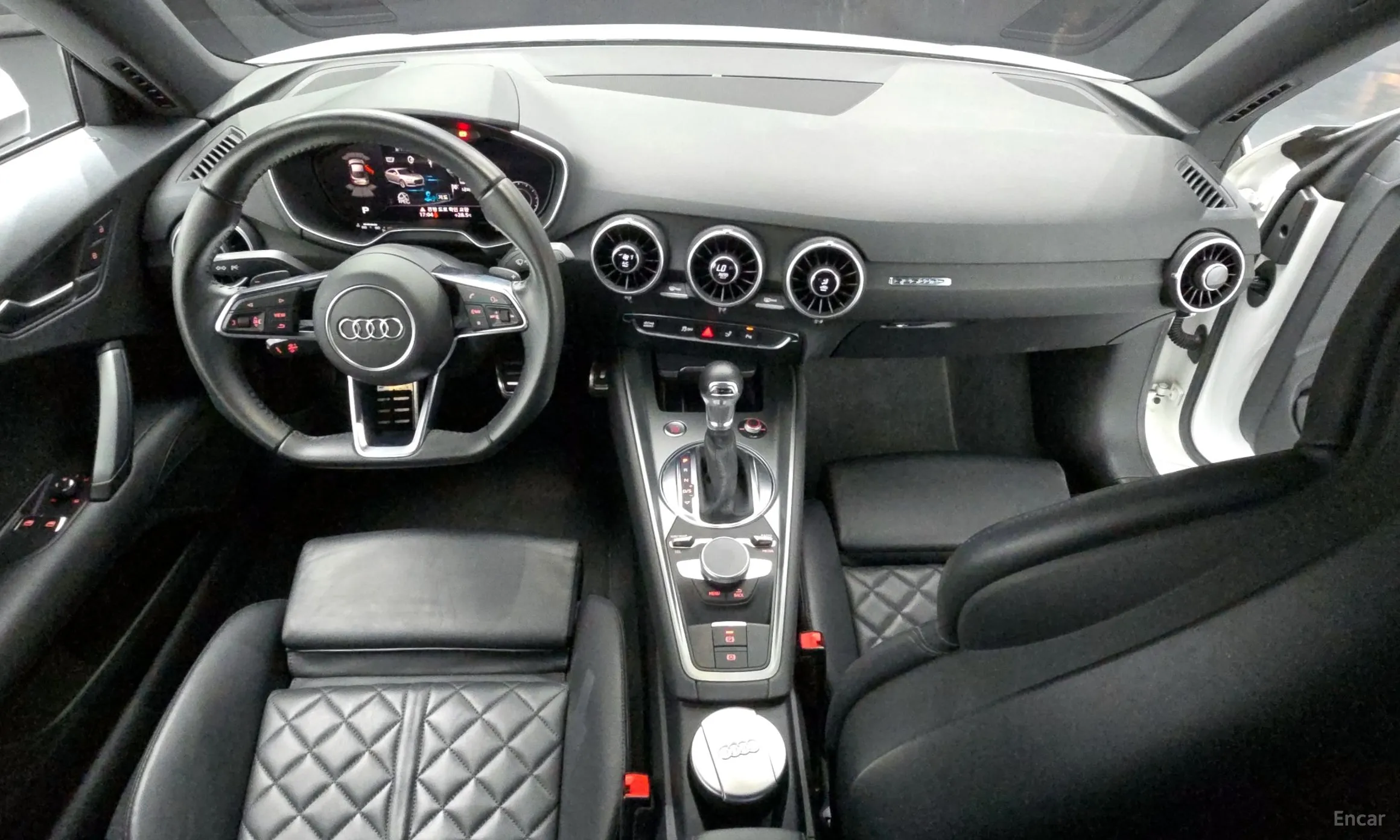 Audi TT (8S) превью 7