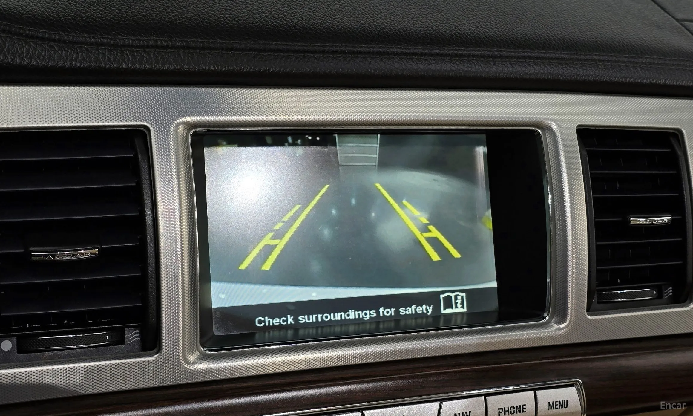 Jaguar New XF превью 15