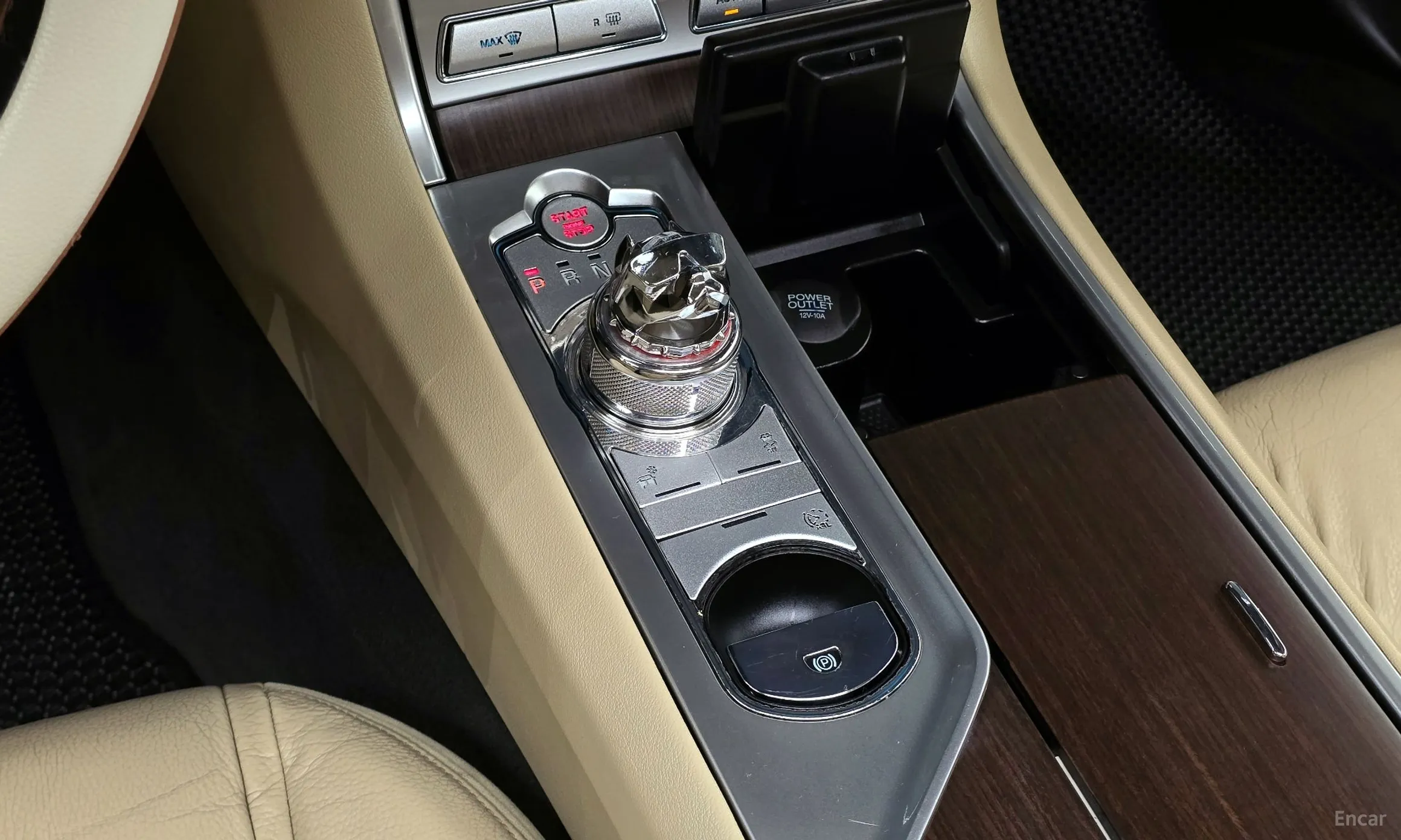Jaguar New XF превью 9