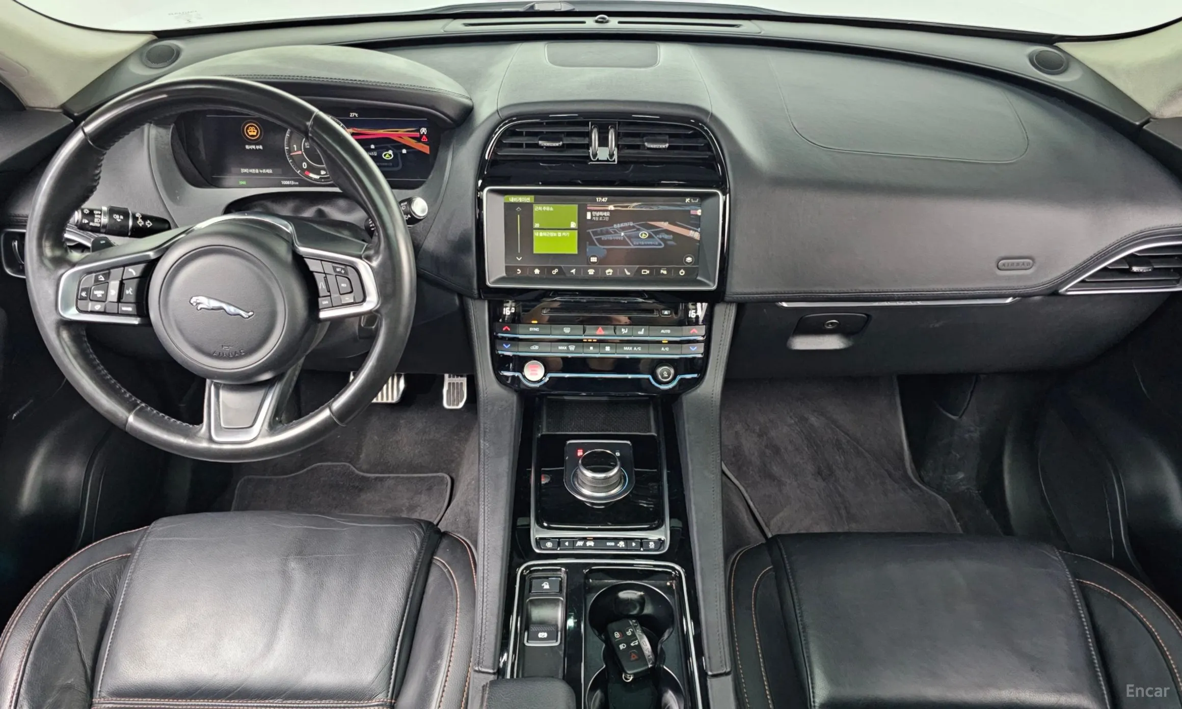 Jaguar F-PACE превью 7