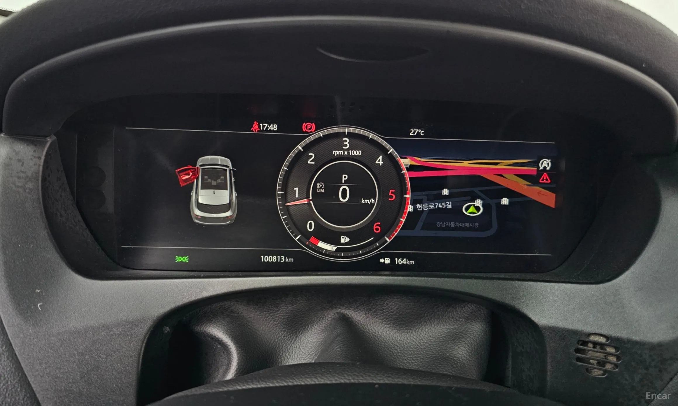 Jaguar F-PACE превью 8