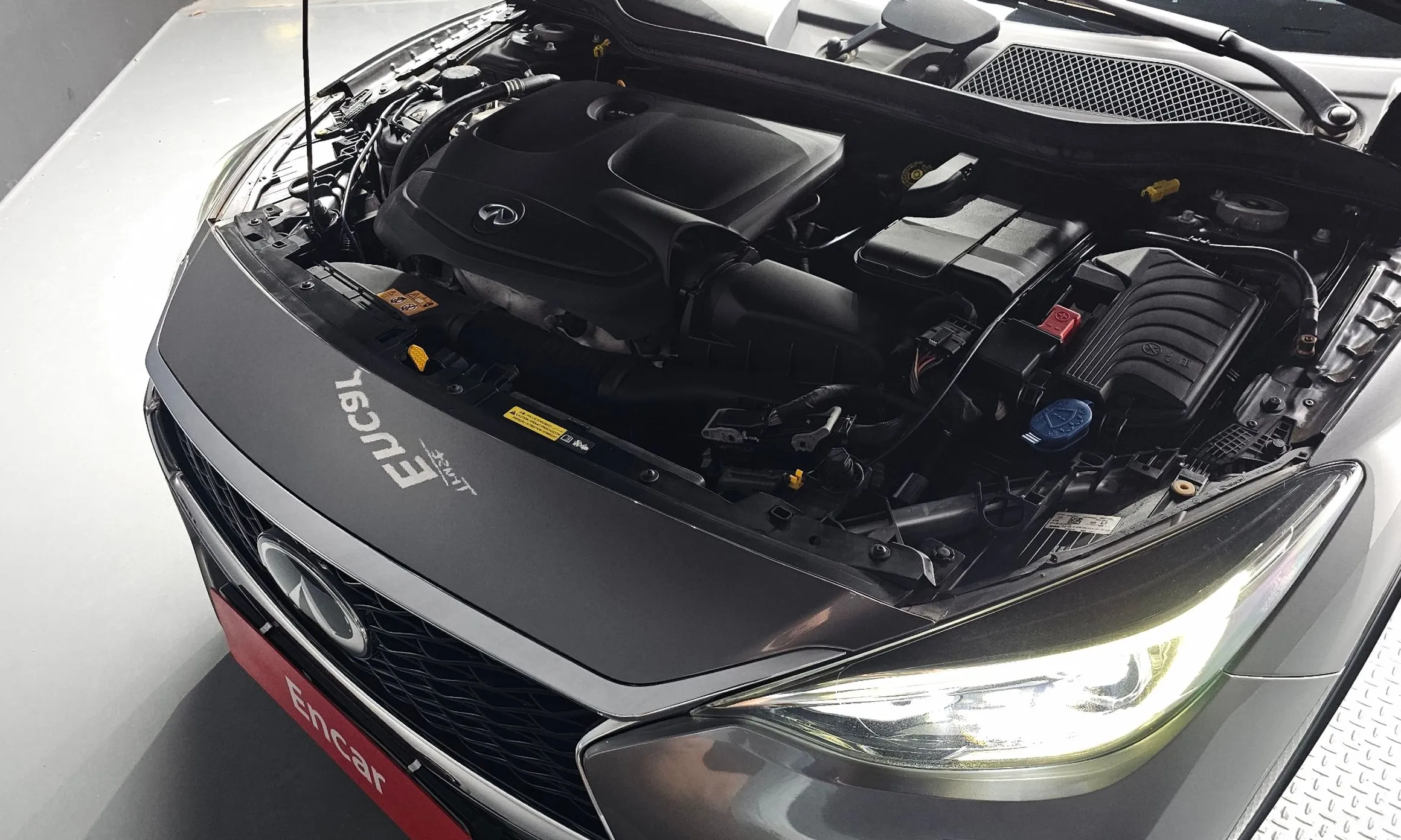 Infiniti Q30 превью 6