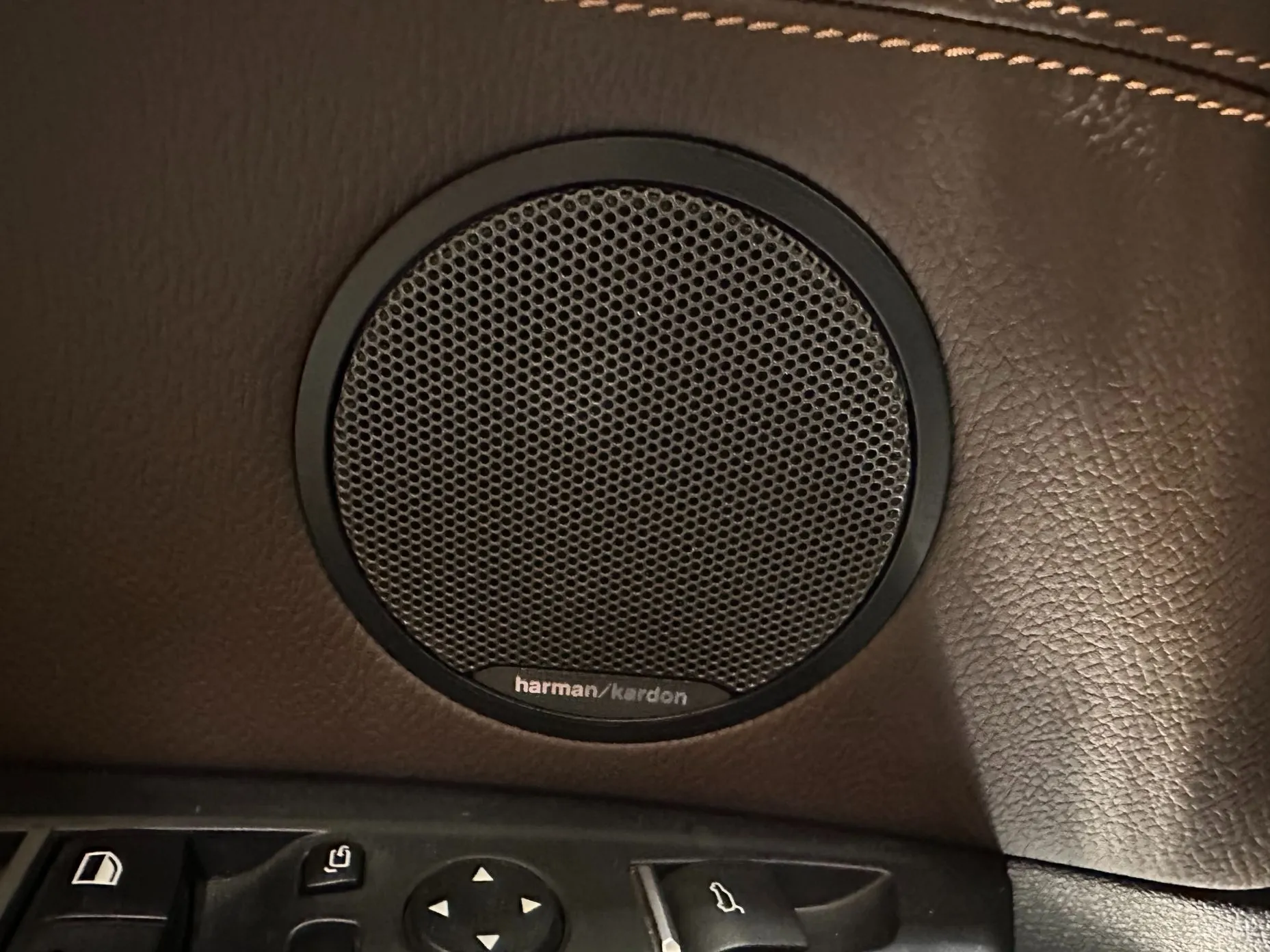 BMW X4 (F26) превью 13