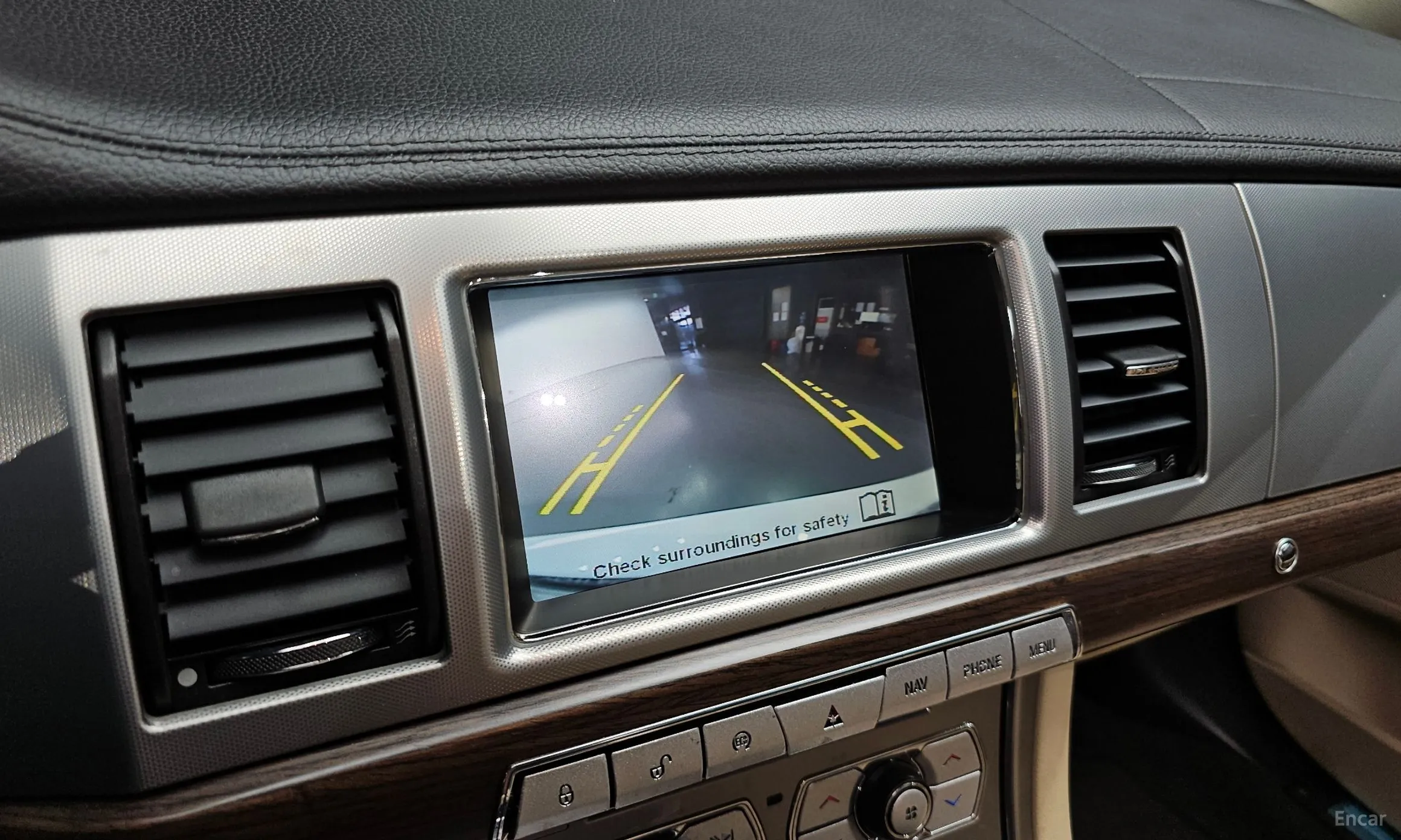 Jaguar New XF превью 15