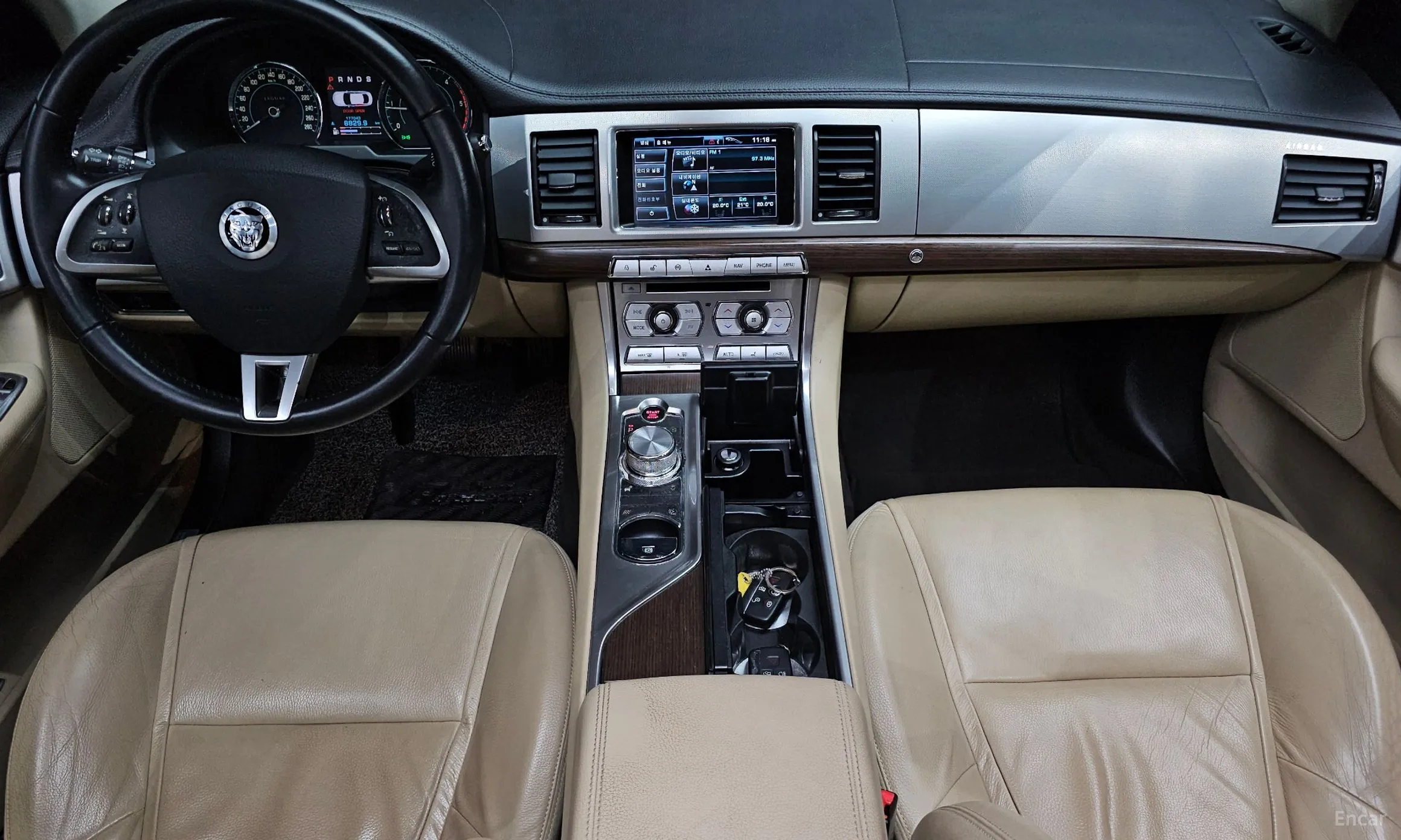 Jaguar New XF превью 7