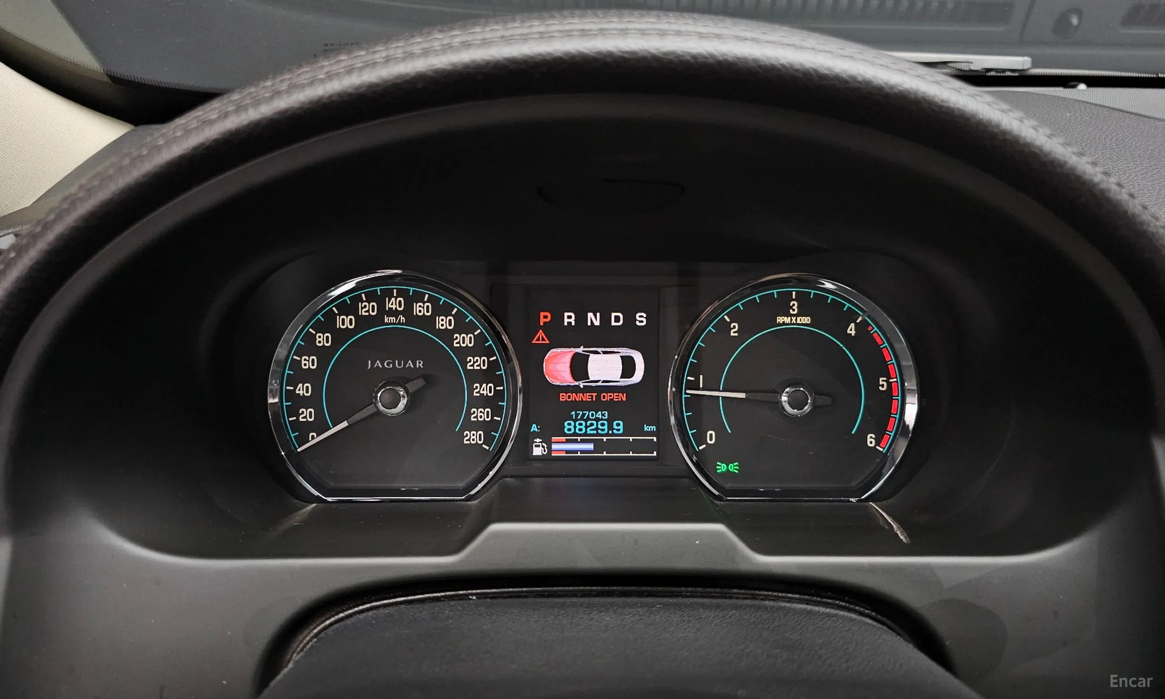 Jaguar New XF превью 8