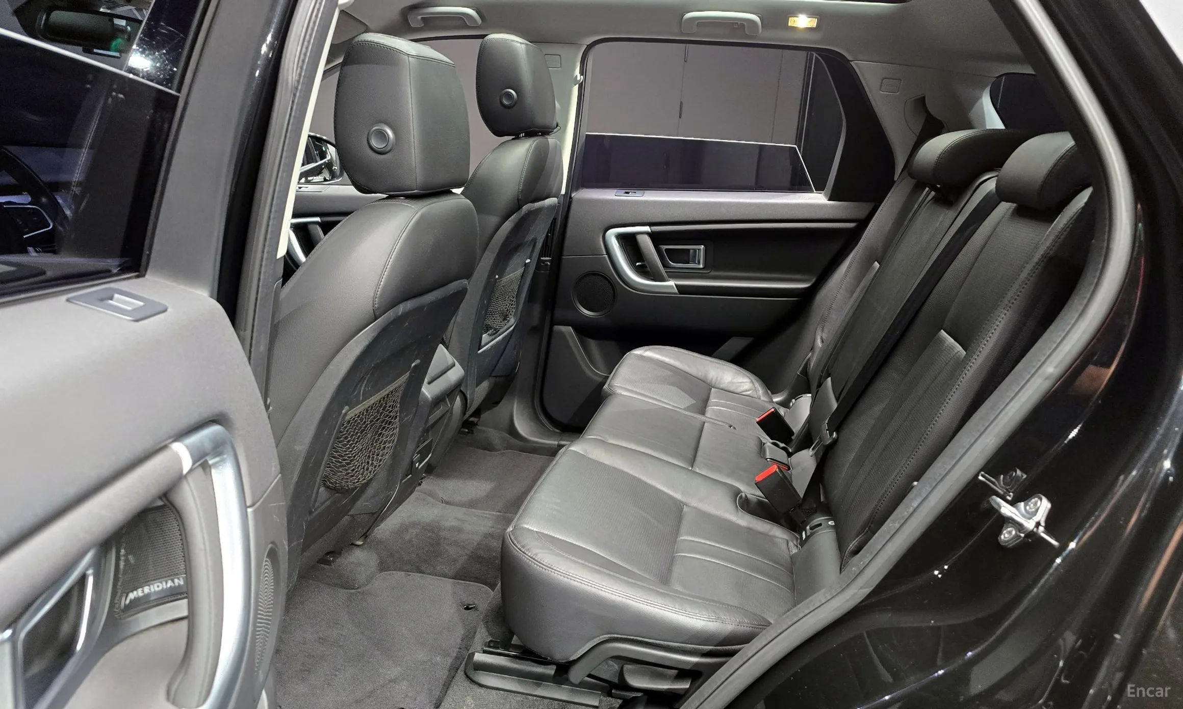 Land Rover Discovery Sports превью 13