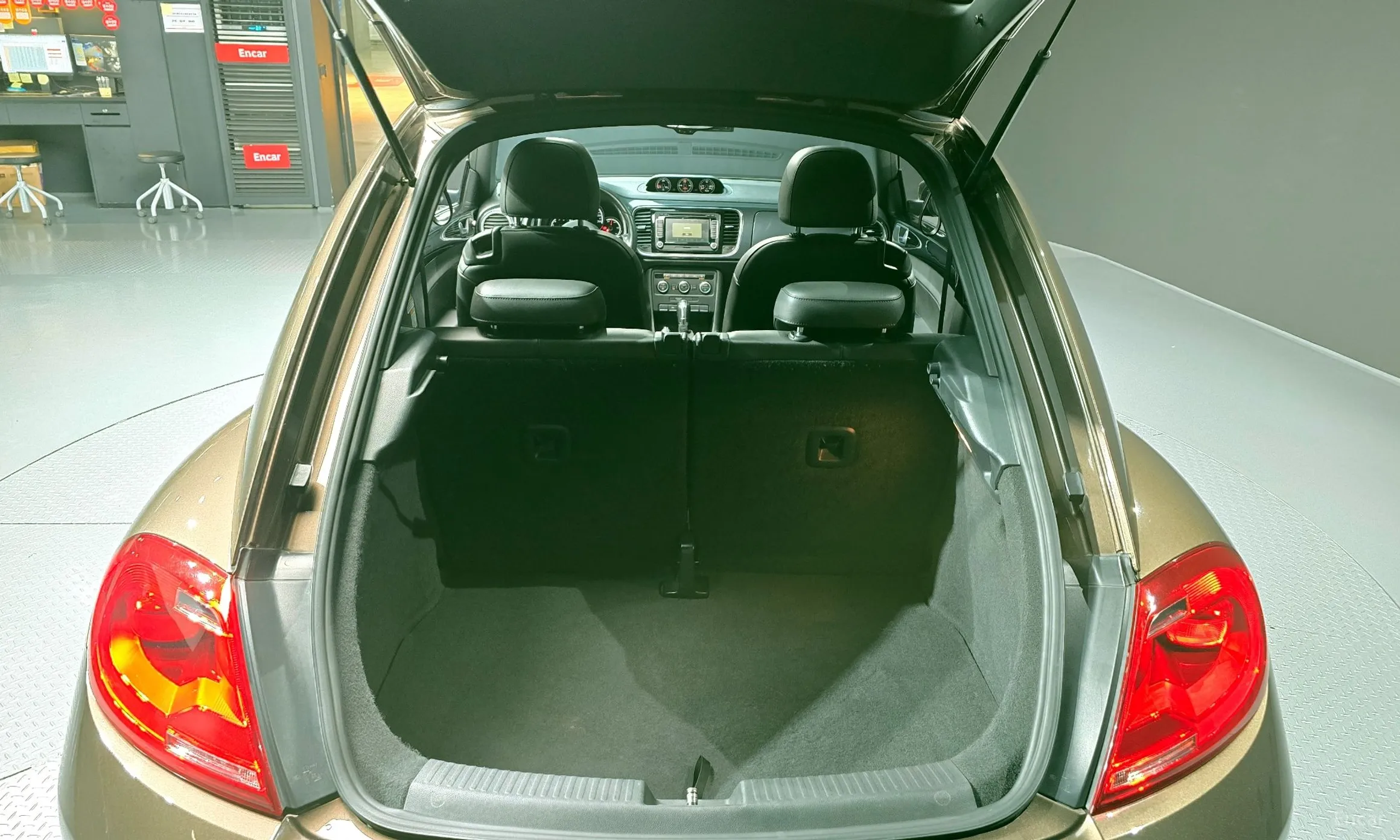 Volkswagen The Beetle превью 20
