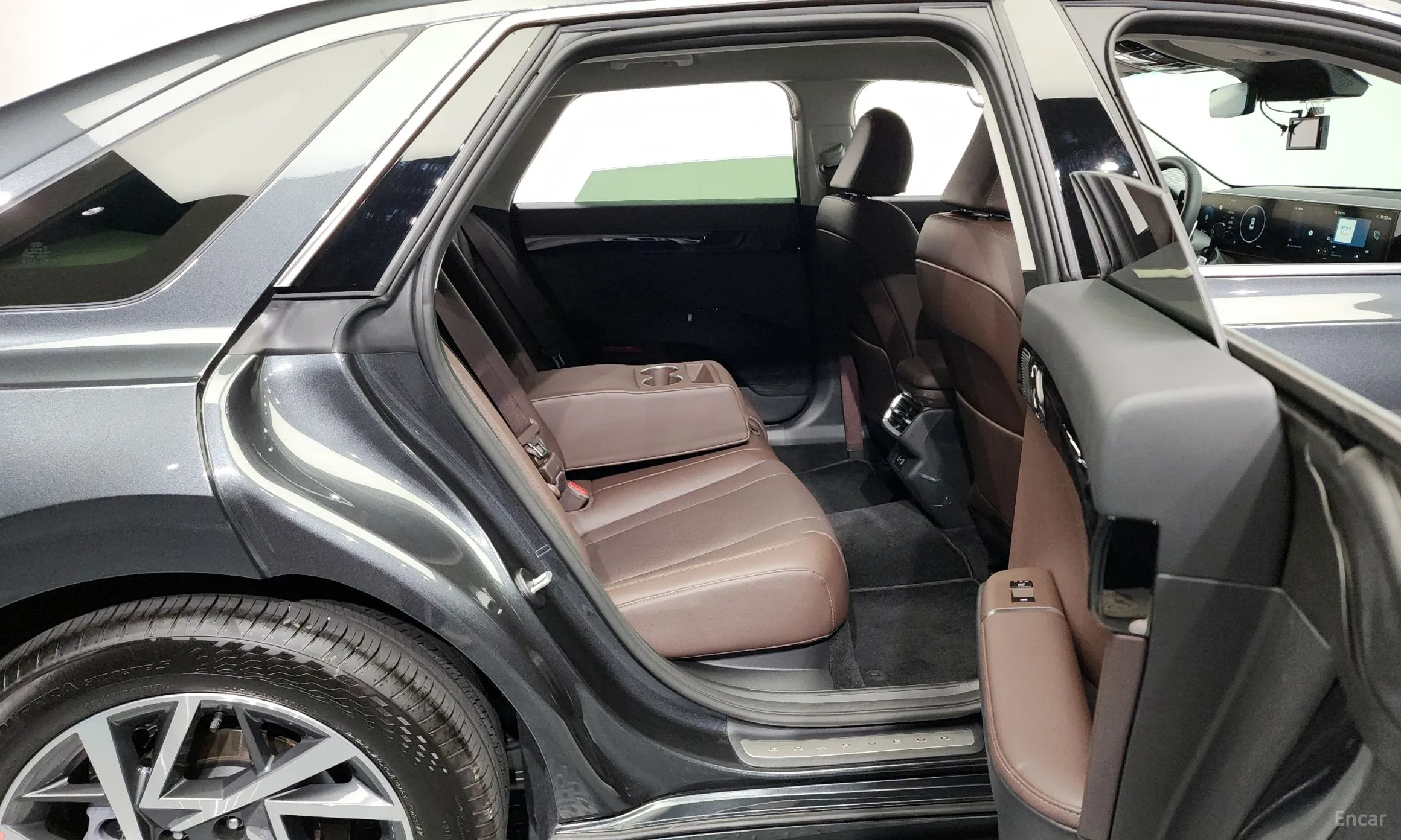 Hyundai Grandeur (GN7) превью 12