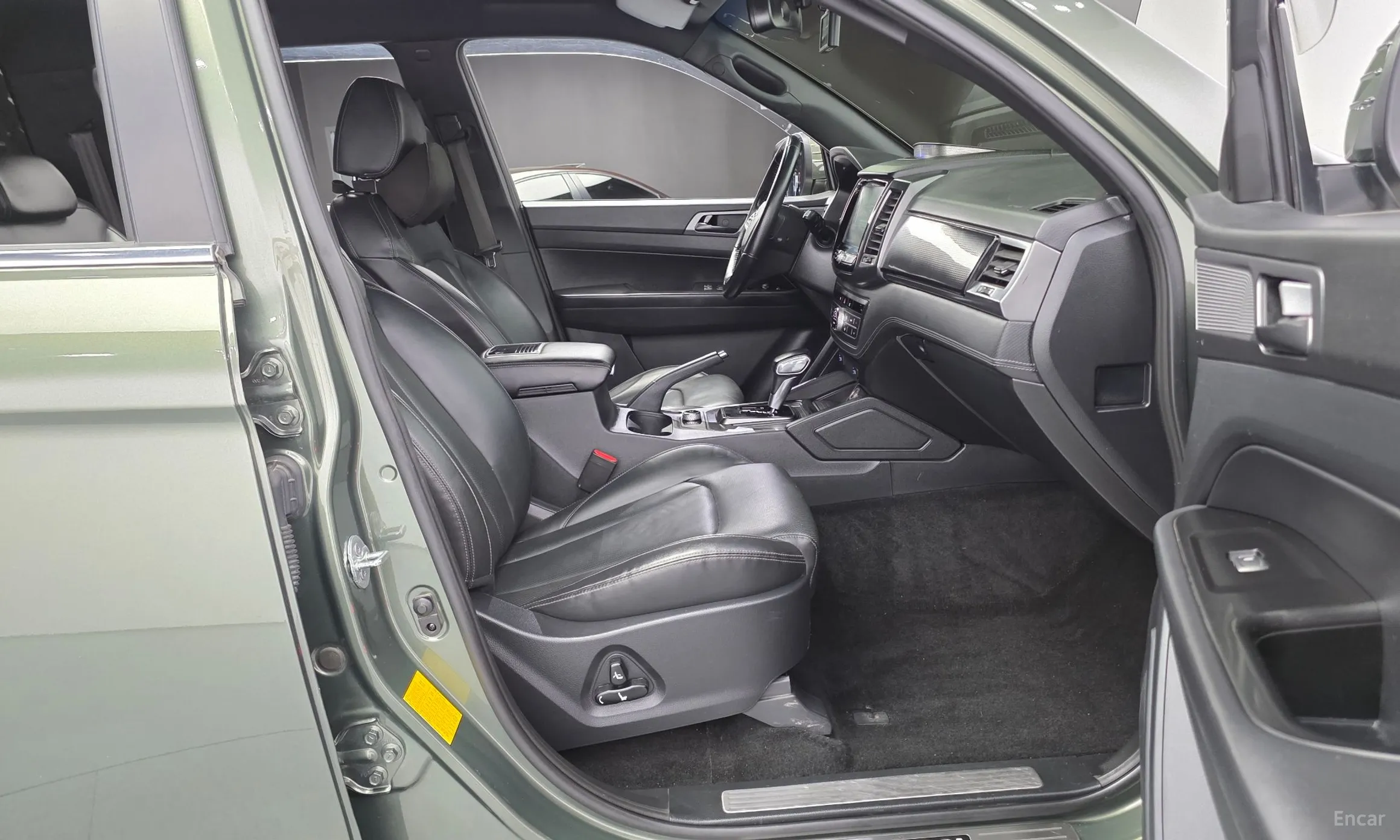 KG Mobility (SsangYong) Rexton Sports Khan превью 10
