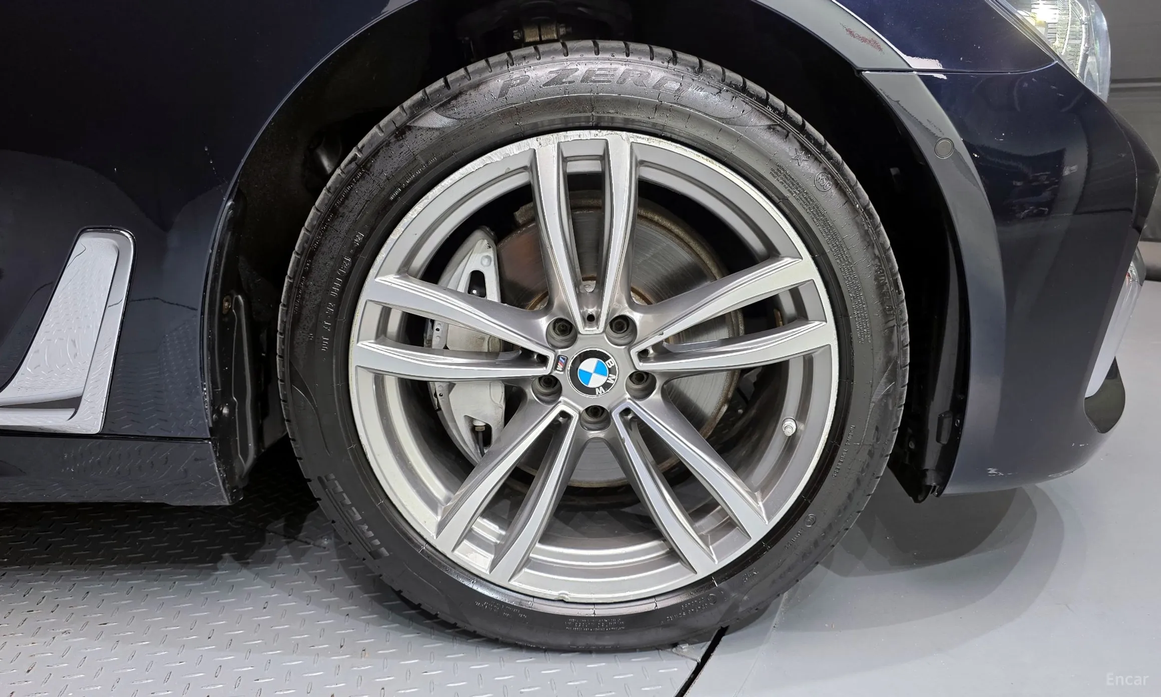 BMW 7 Series (G11) превью 5