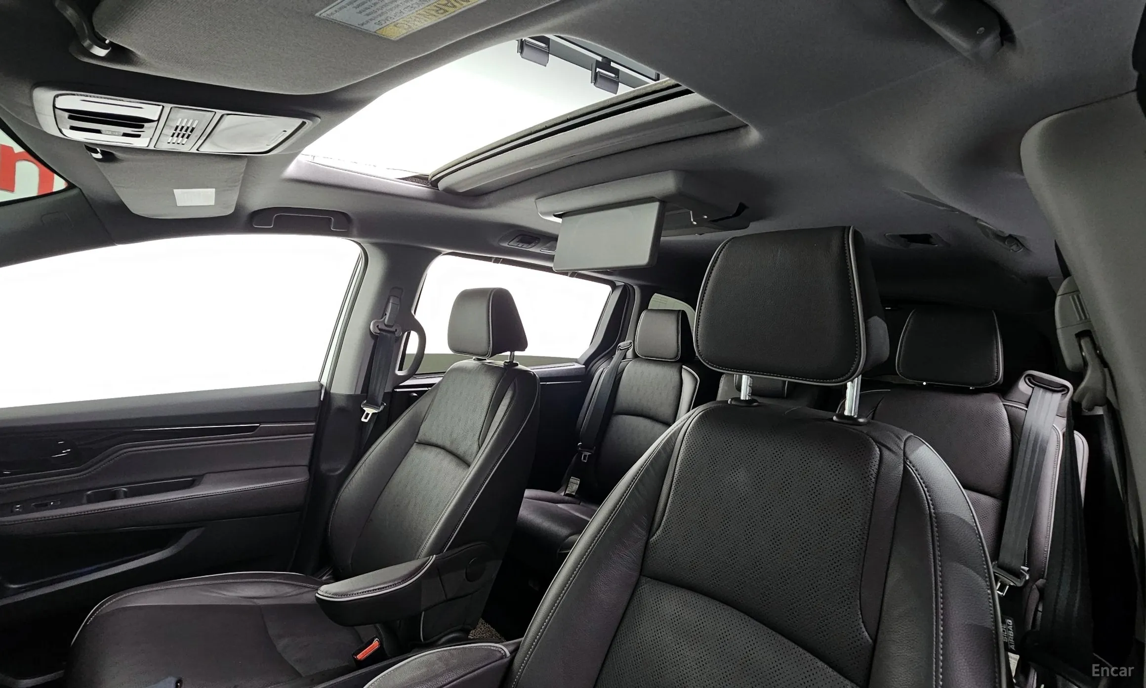 Honda Odyssey превью 19
