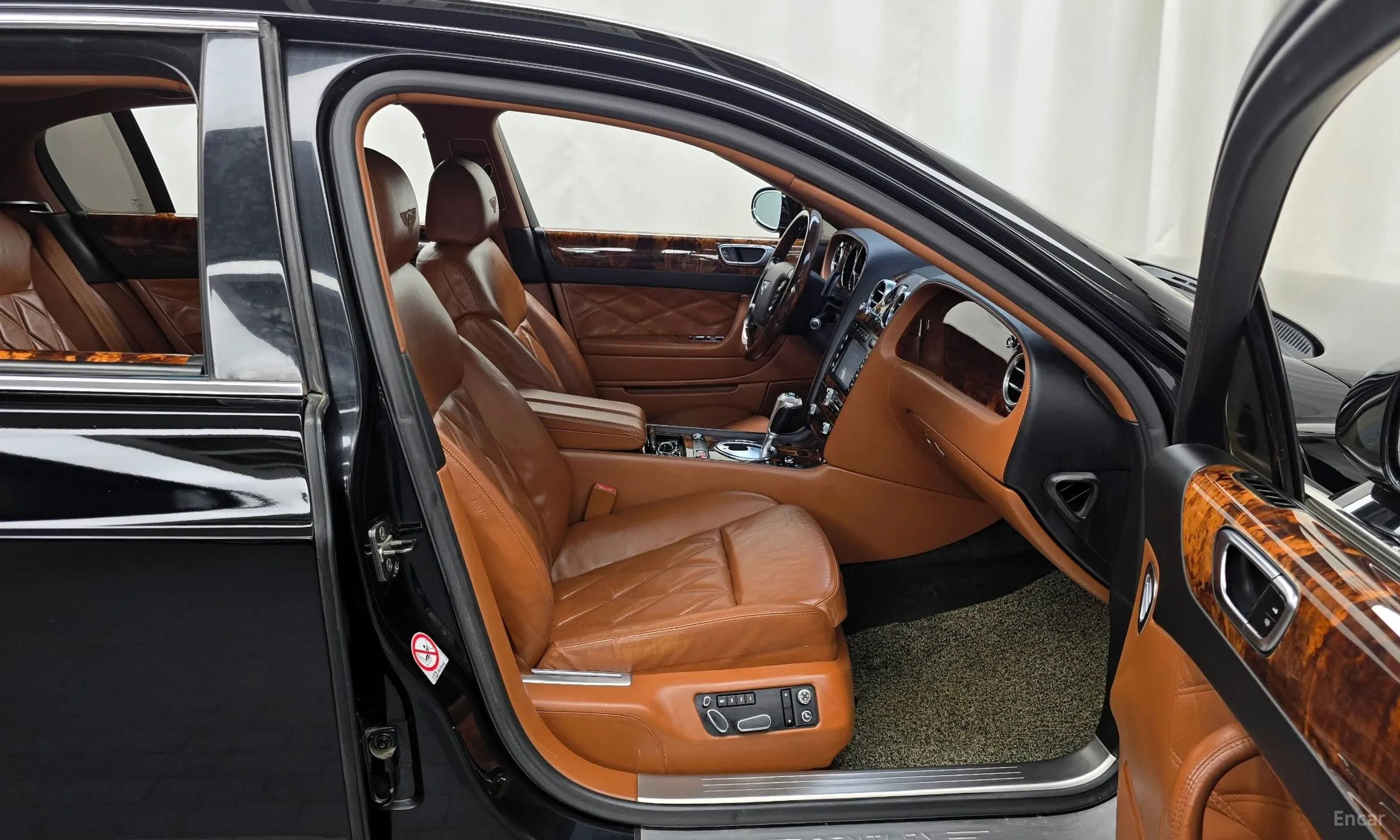 Bentley Flying Spur Gen 1 превью 10