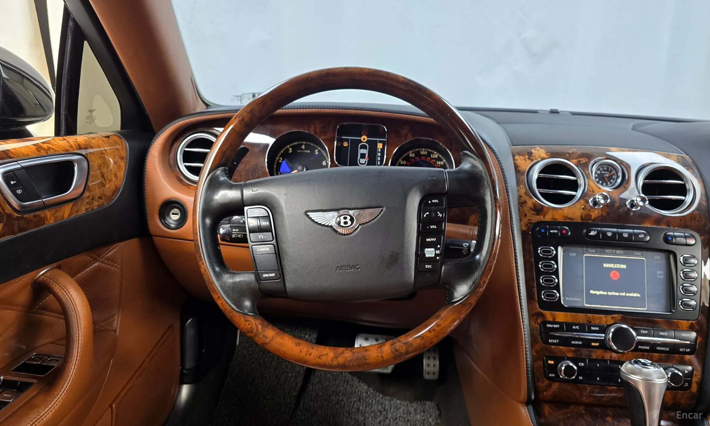 Bentley Flying Spur Gen 1 превью 13