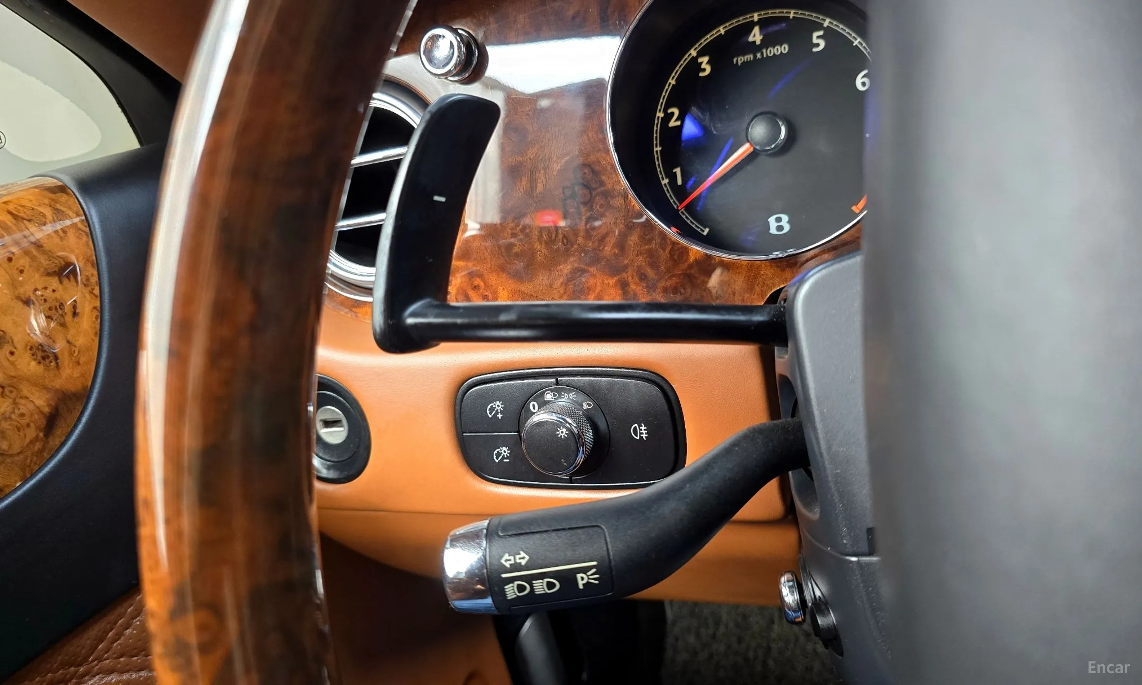 Bentley Flying Spur Gen 1 превью 16