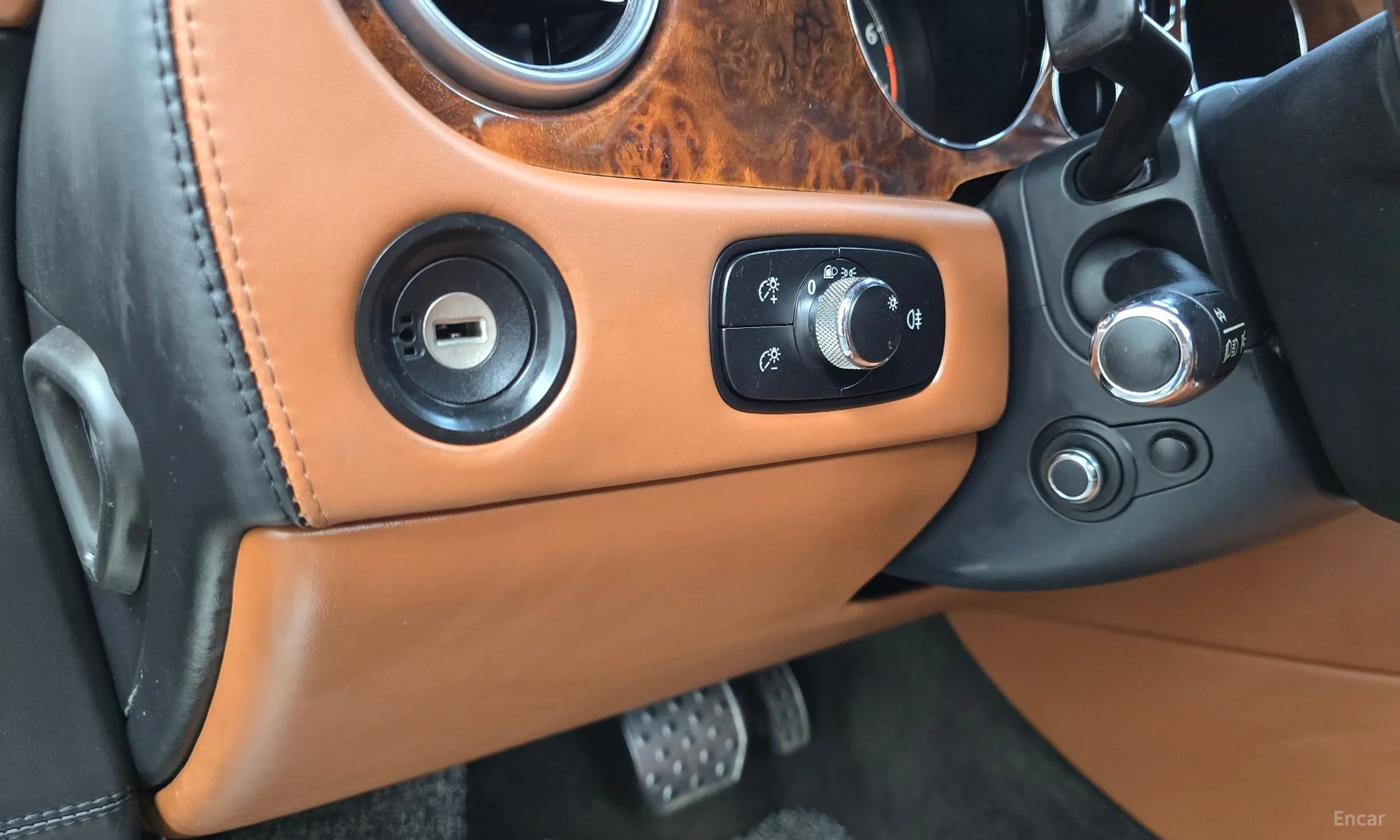 Bentley Flying Spur Gen 1 превью 18