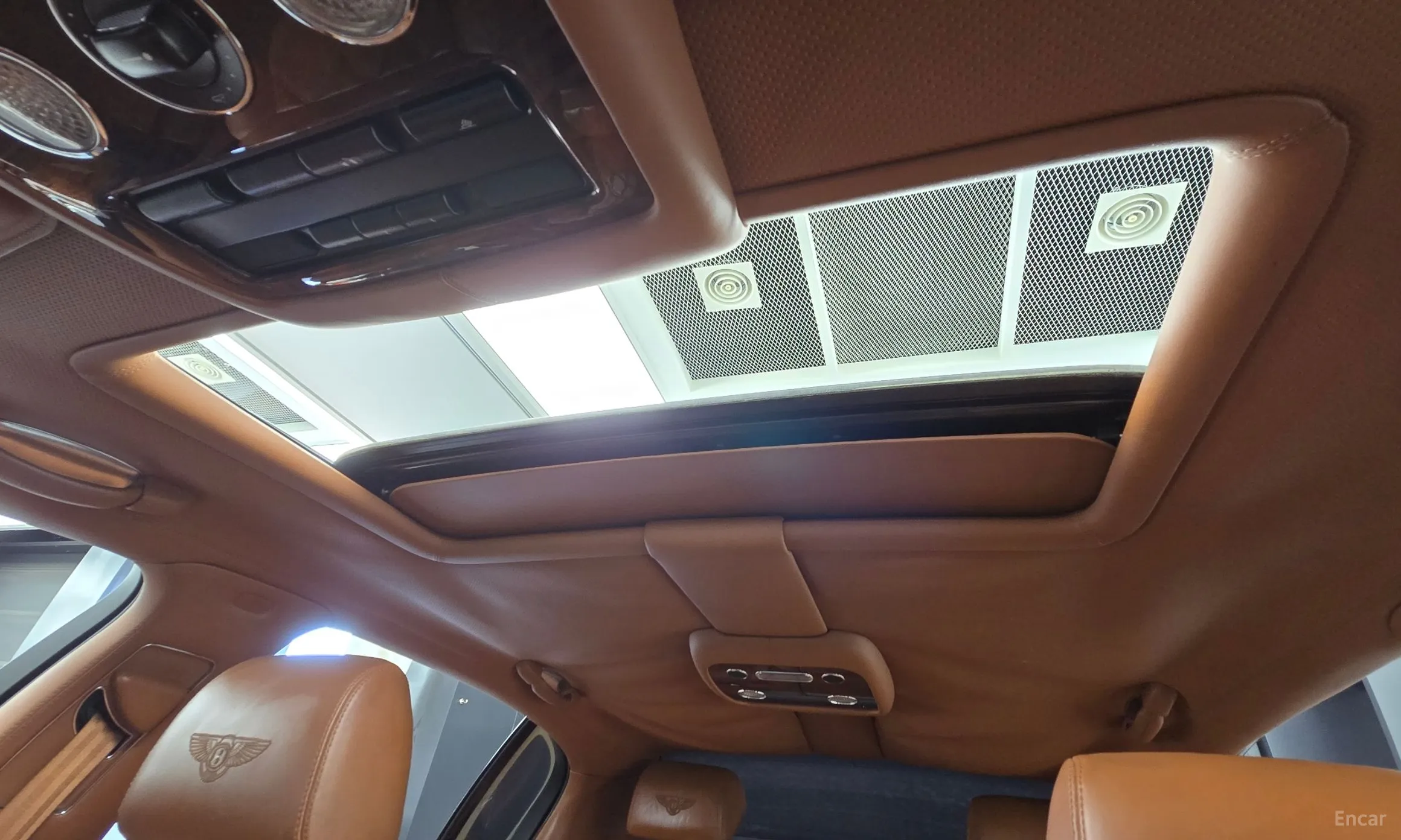 Bentley Flying Spur Gen 1 превью 19
