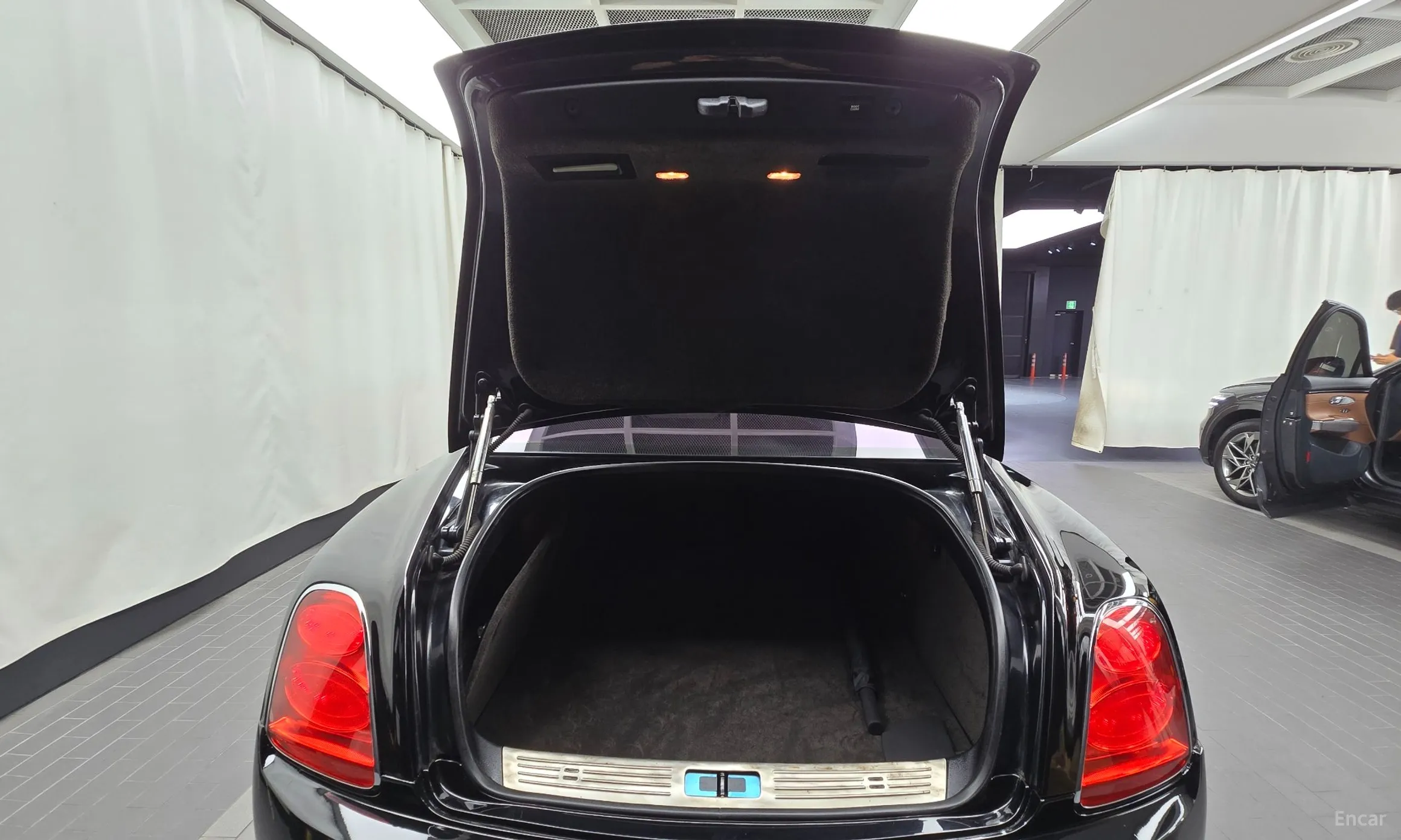 Bentley Flying Spur Gen 1 превью 20