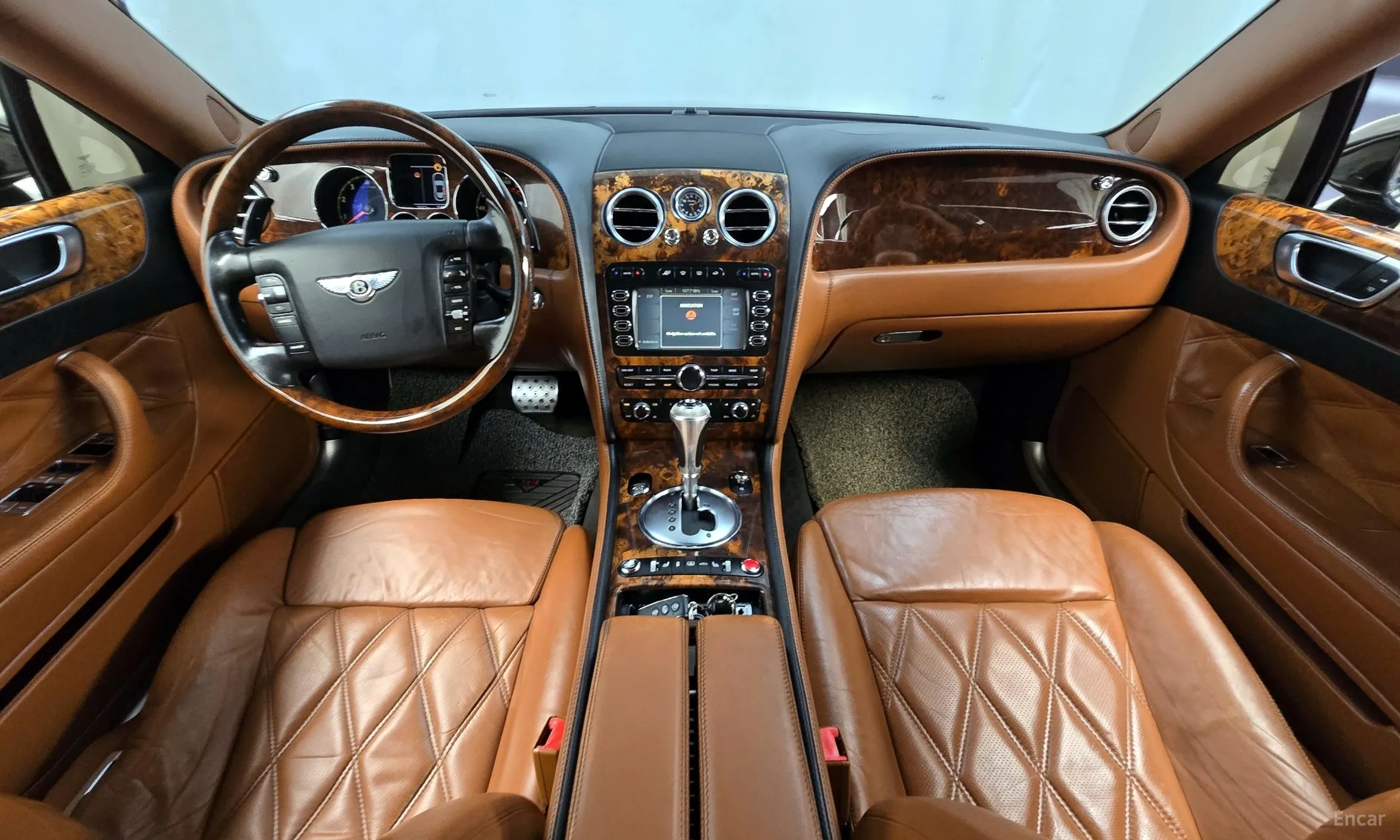 Bentley Flying Spur Gen 1 превью 7