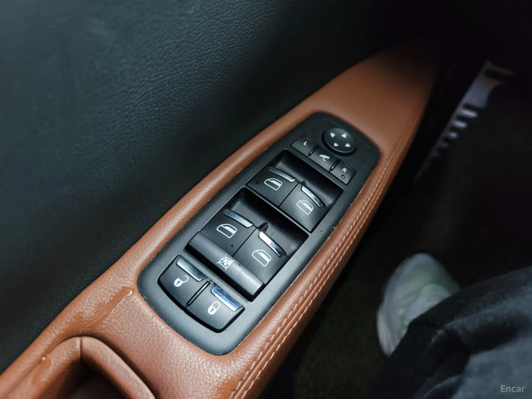 Maserati Ghibli превью 13
