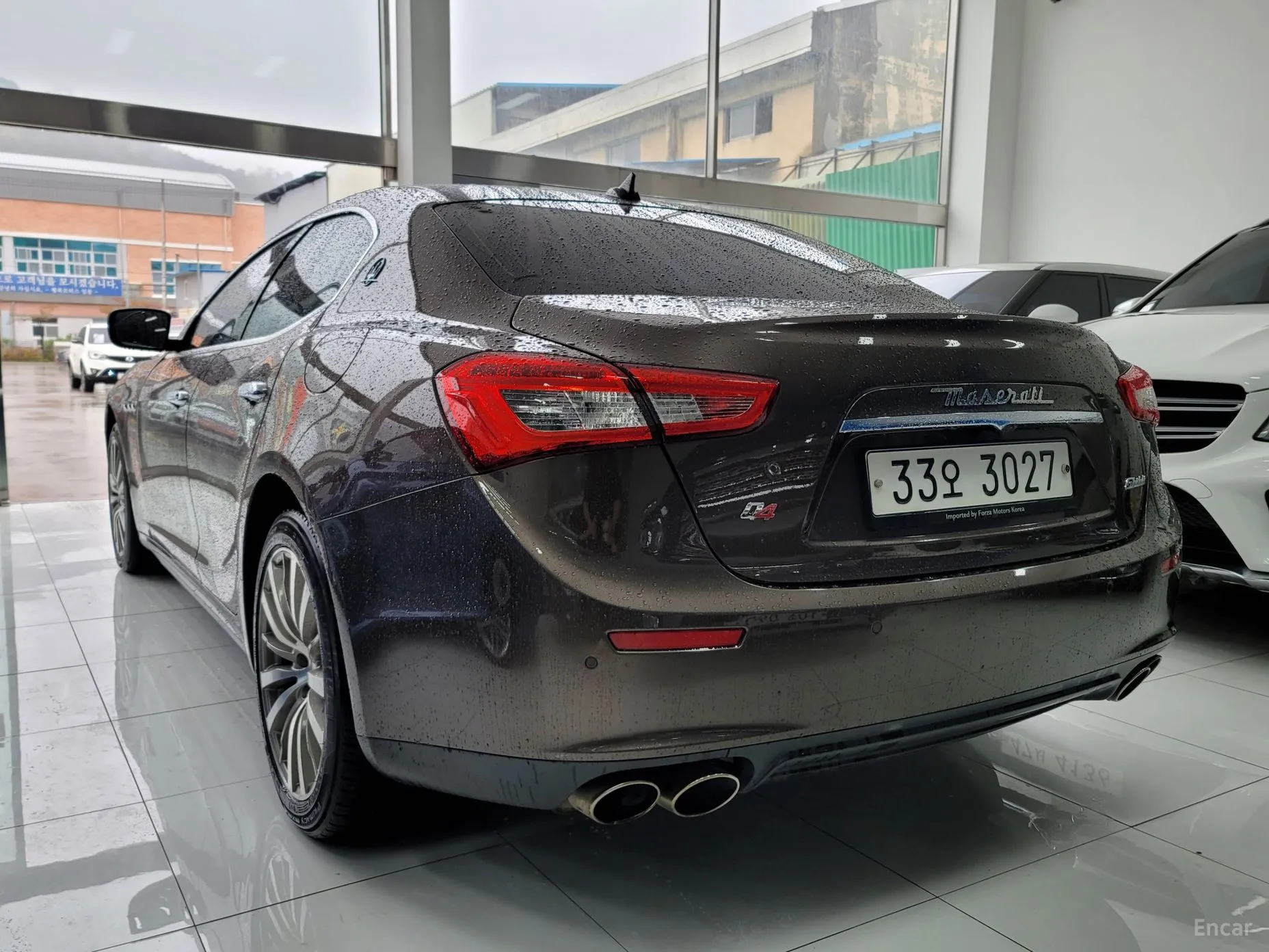 Maserati Ghibli превью 4