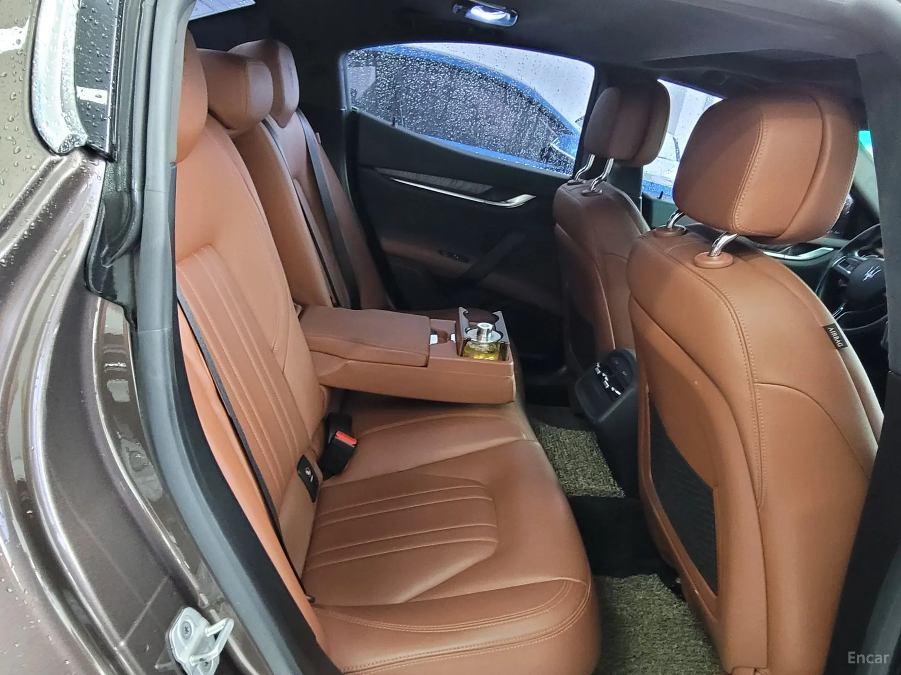 Maserati Ghibli превью 8