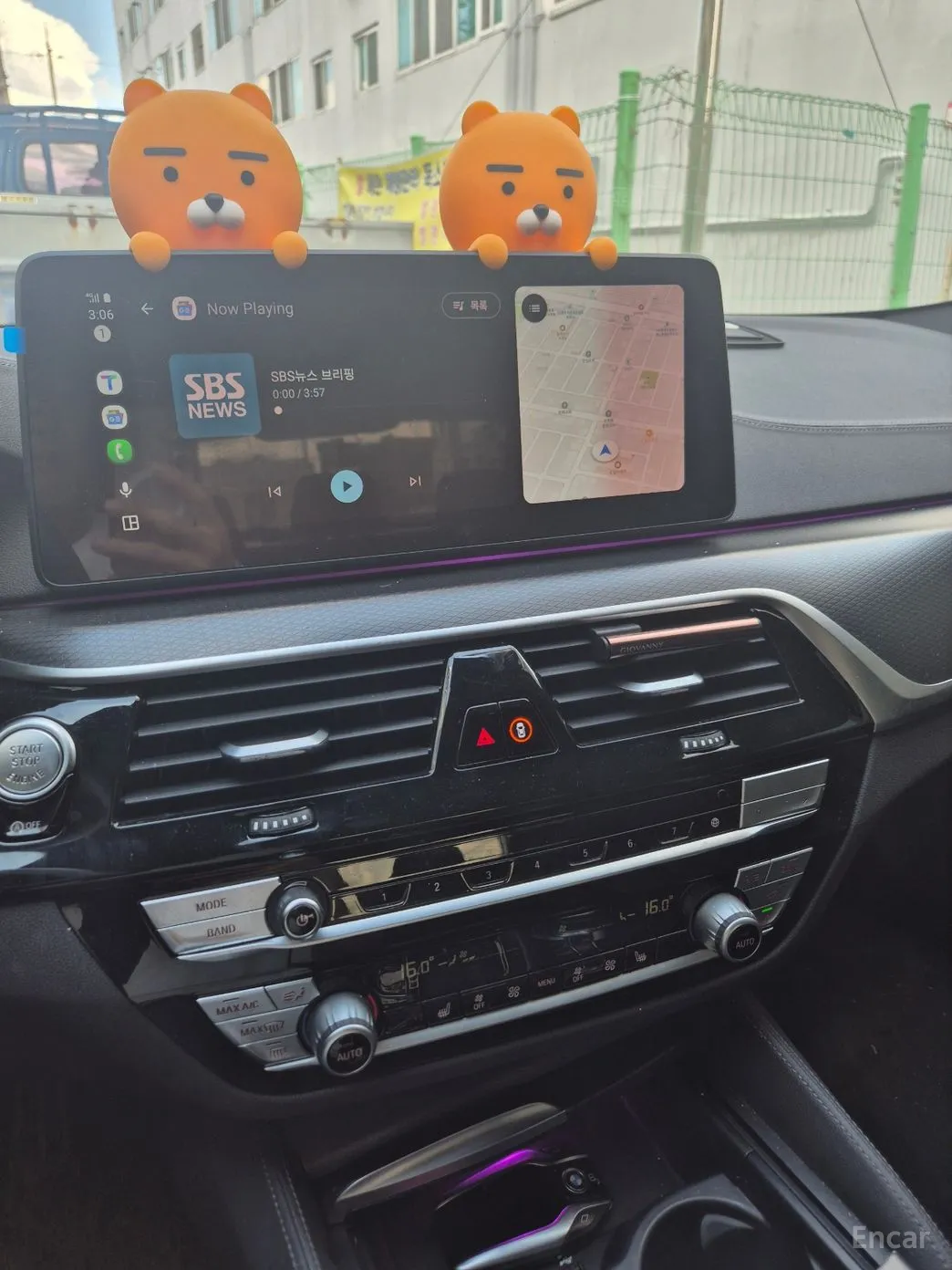 BMW 5 Series (G30) превью 12