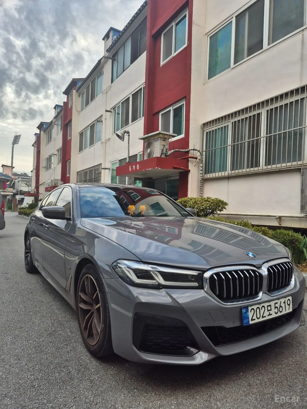 BMW 5 Series (G30) превью 2