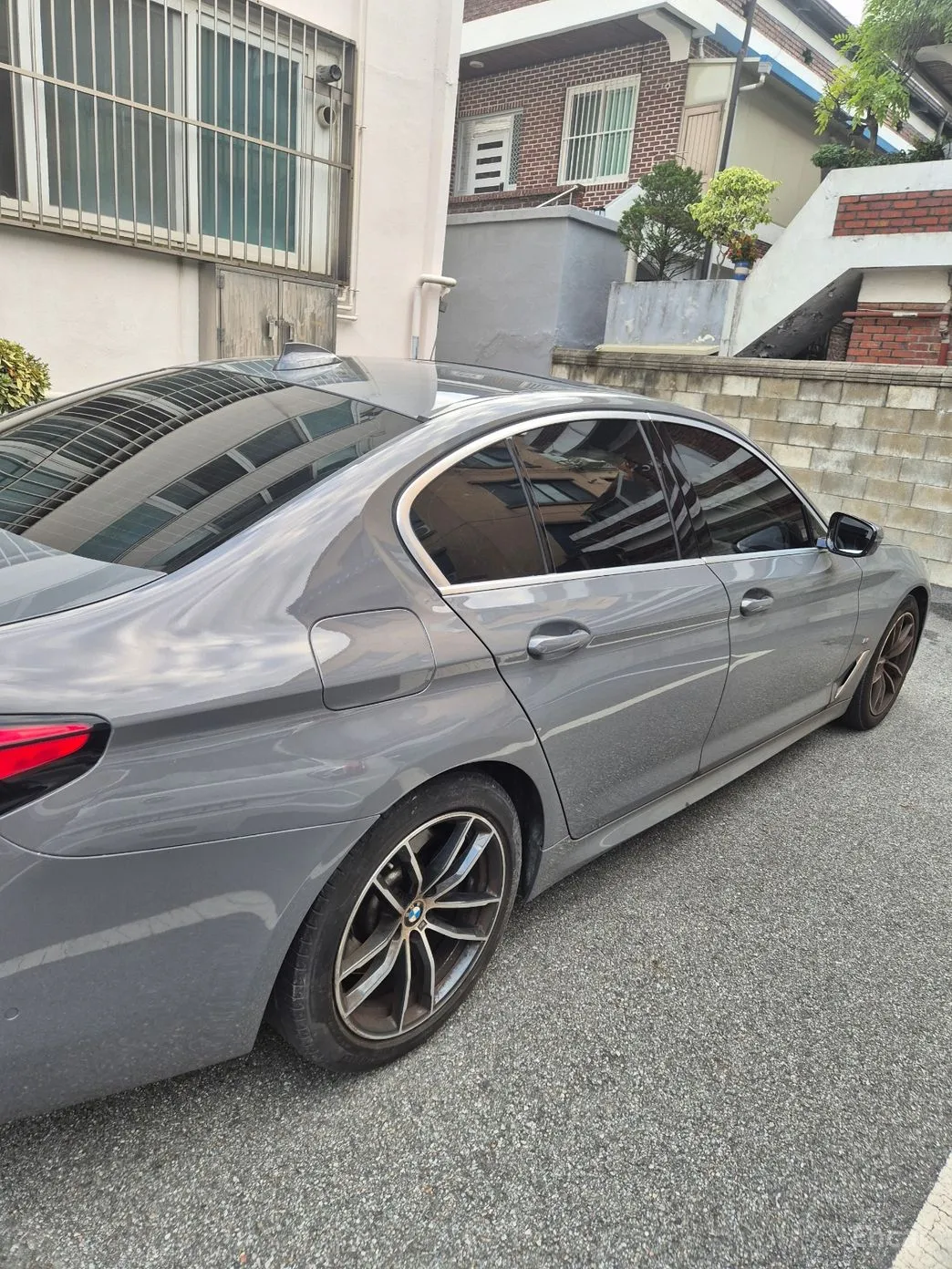 BMW 5 Series (G30) превью 6