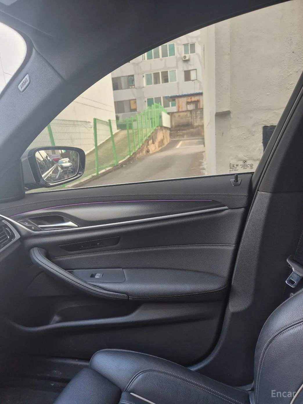 BMW 5 Series (G30) превью 8
