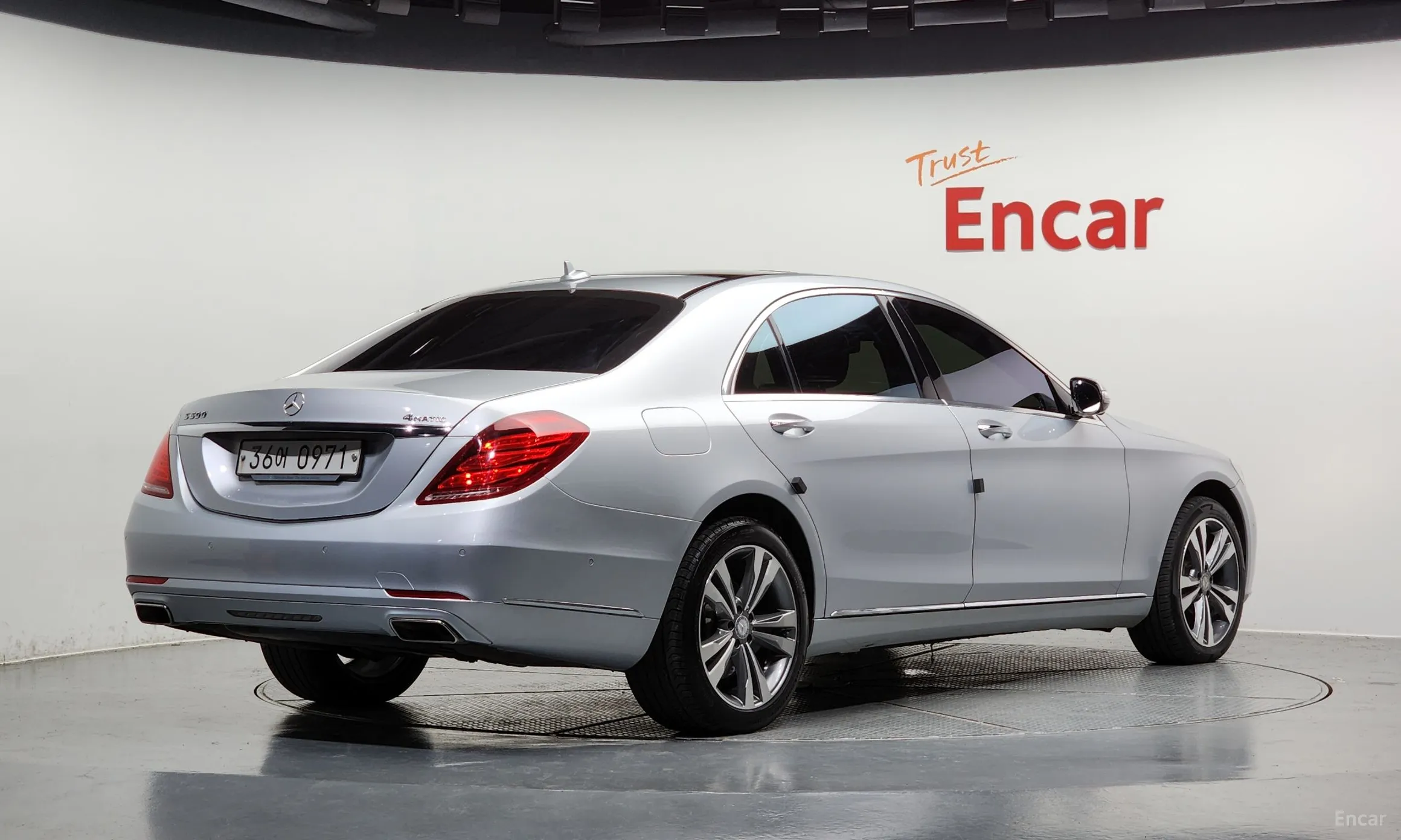 Mercedes Benz S-Class W222