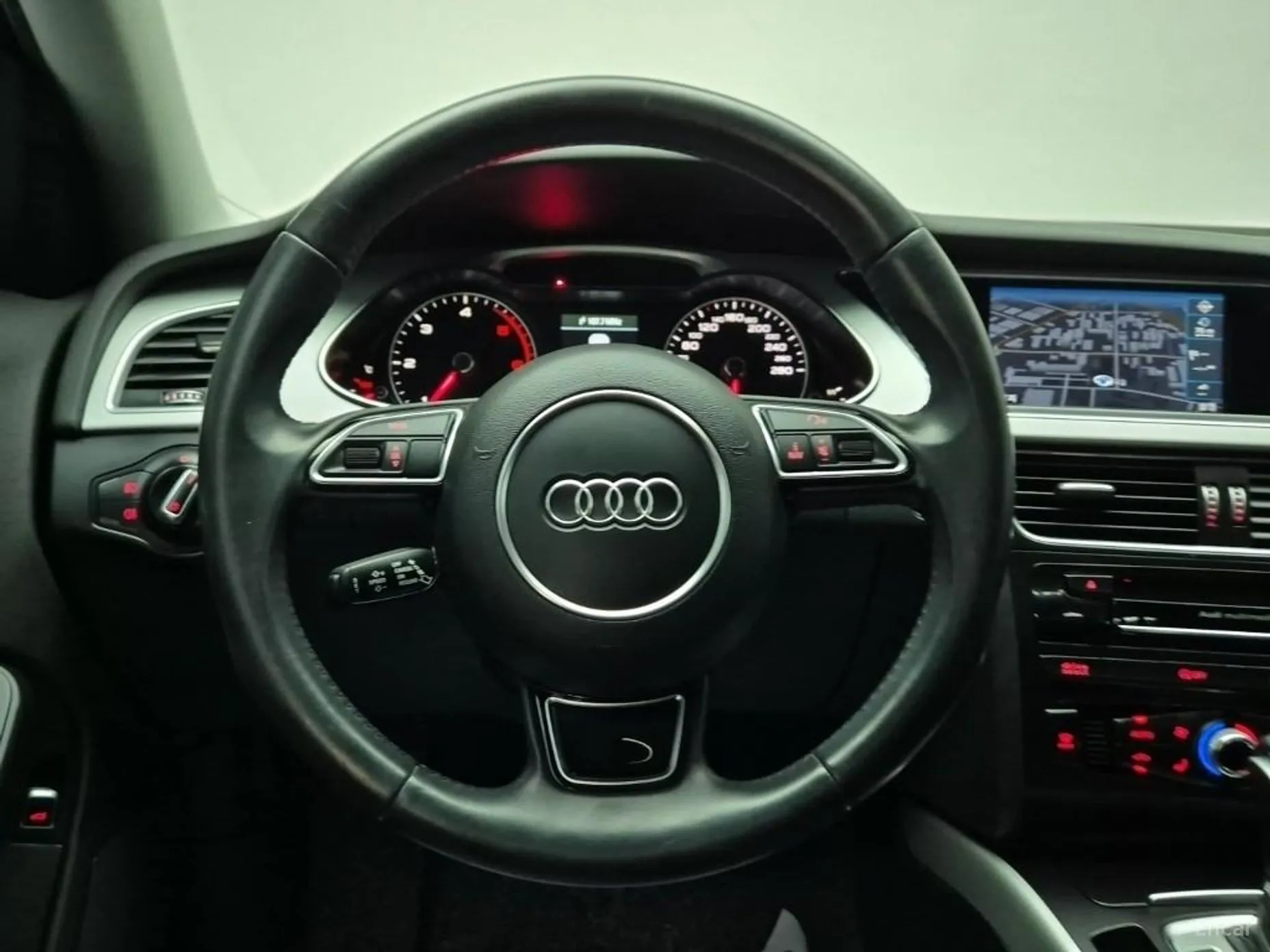Audi New A4 превью 19