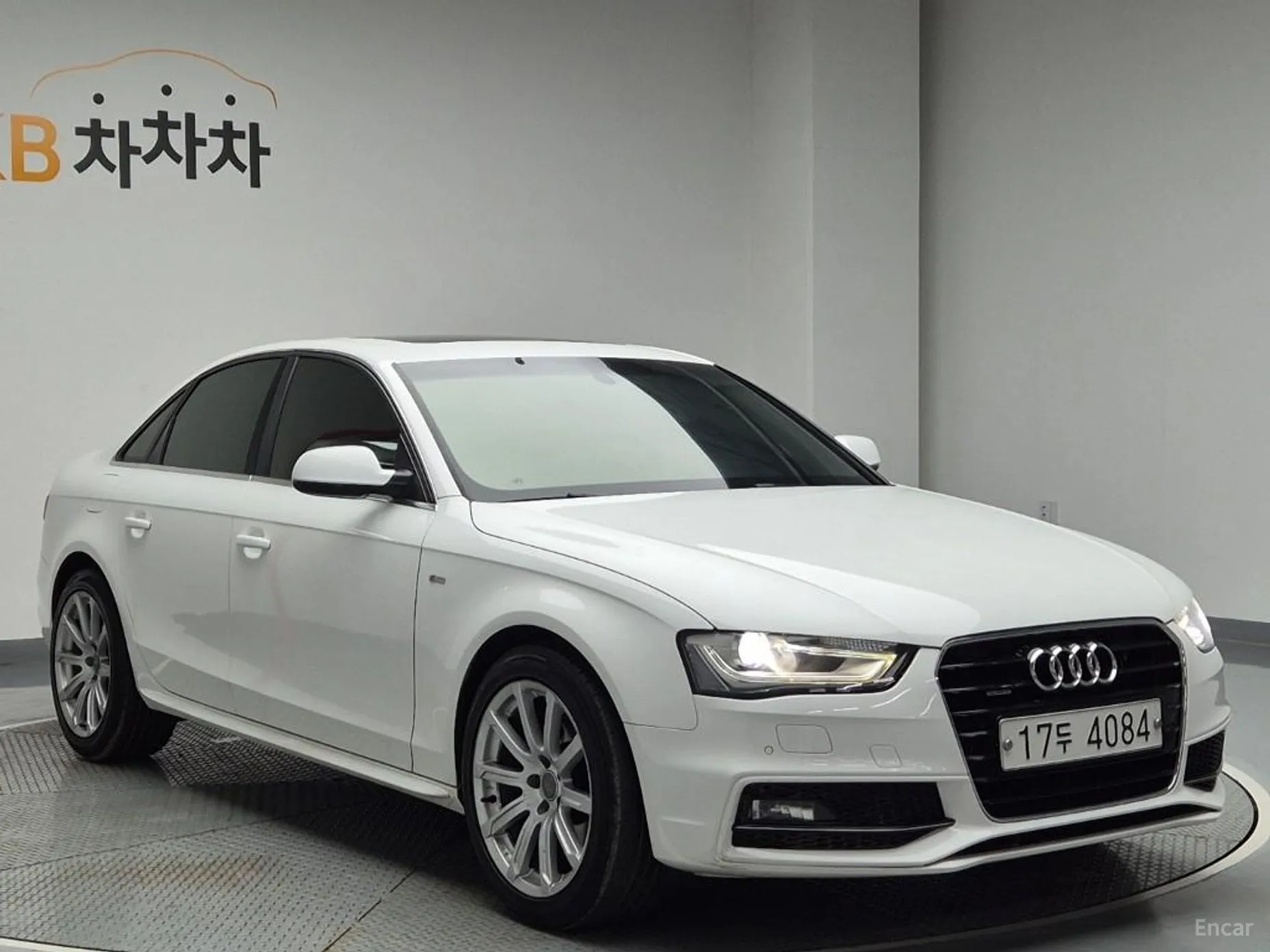 Audi New A4 превью 3