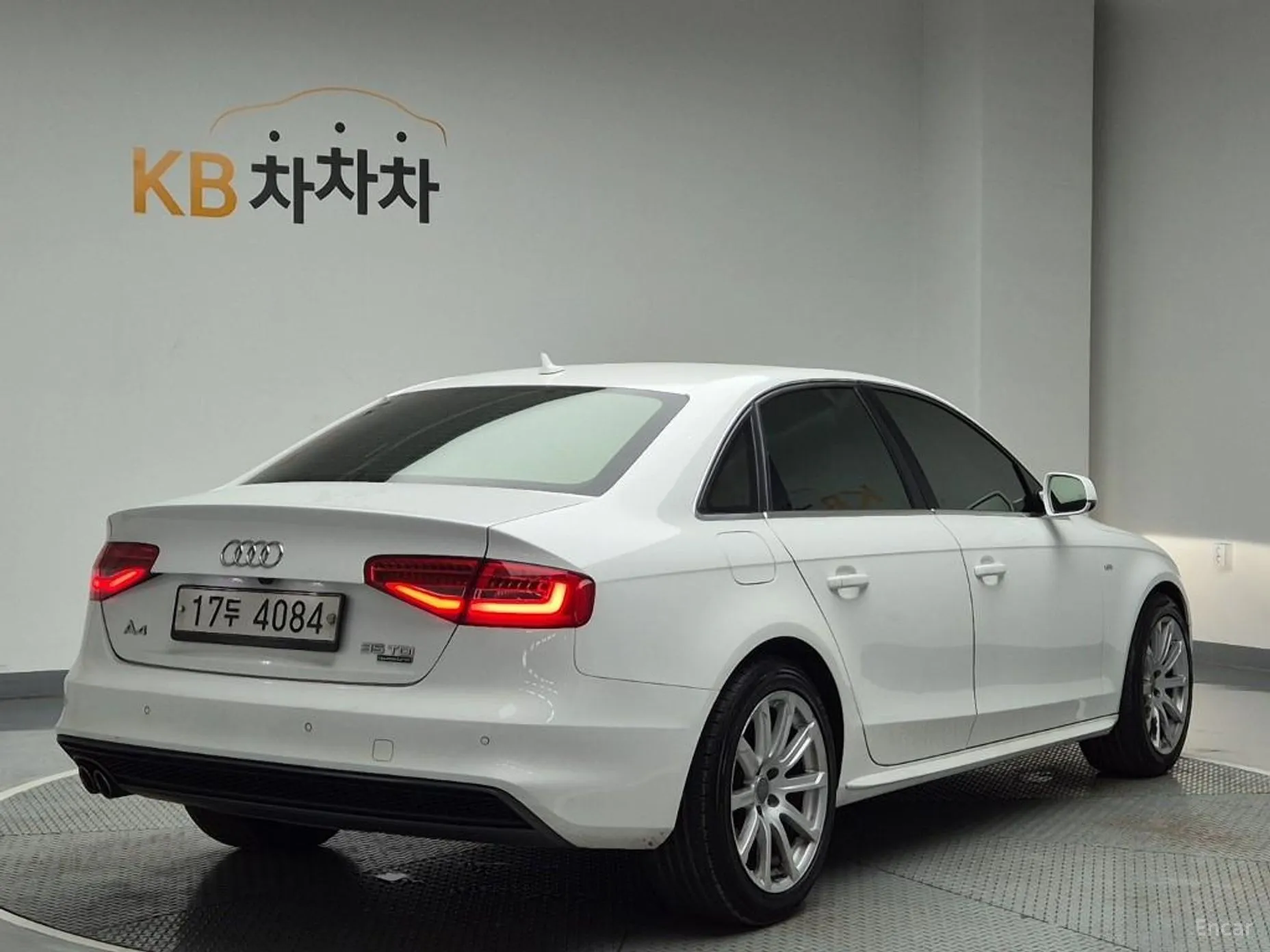 Audi New A4 превью 4