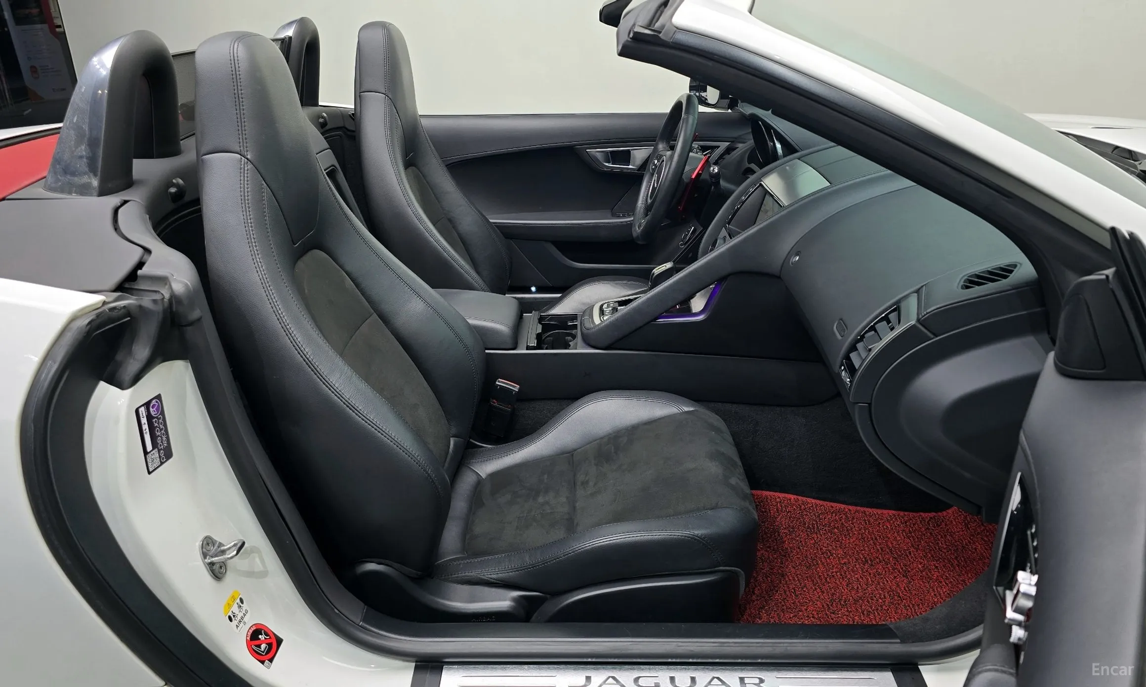 Jaguar F-TYPE превью 11