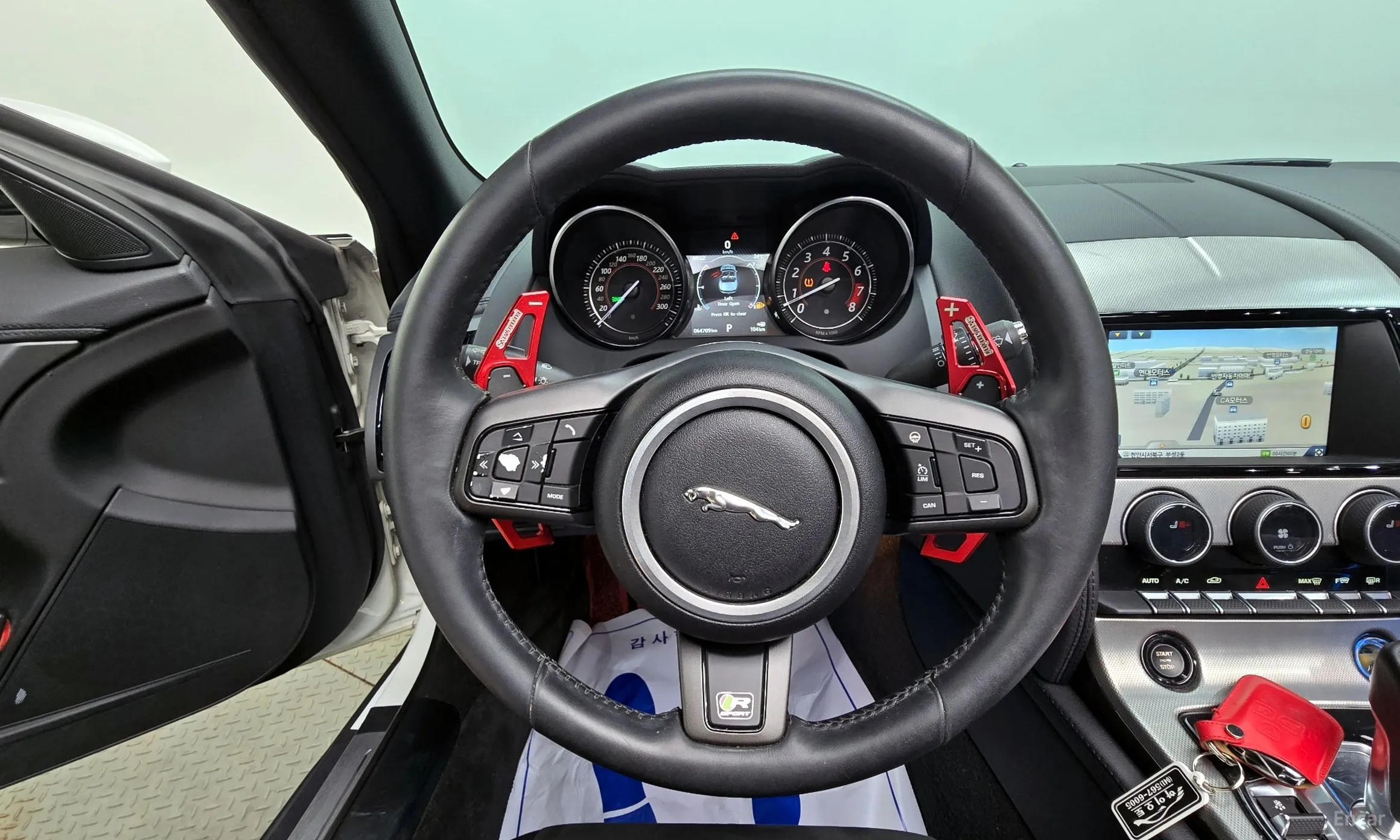 Jaguar F-TYPE превью 14