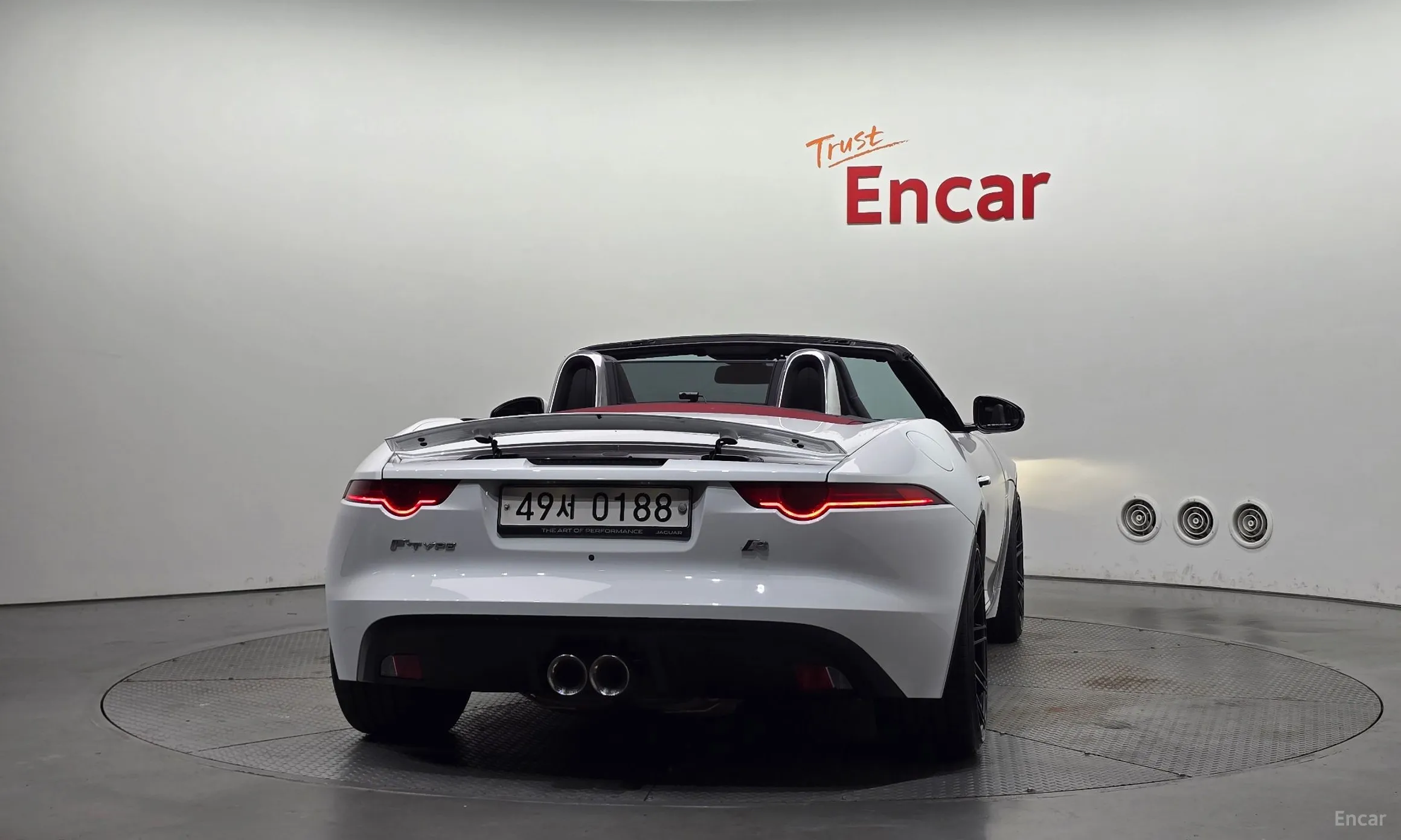 Jaguar F-TYPE превью 4