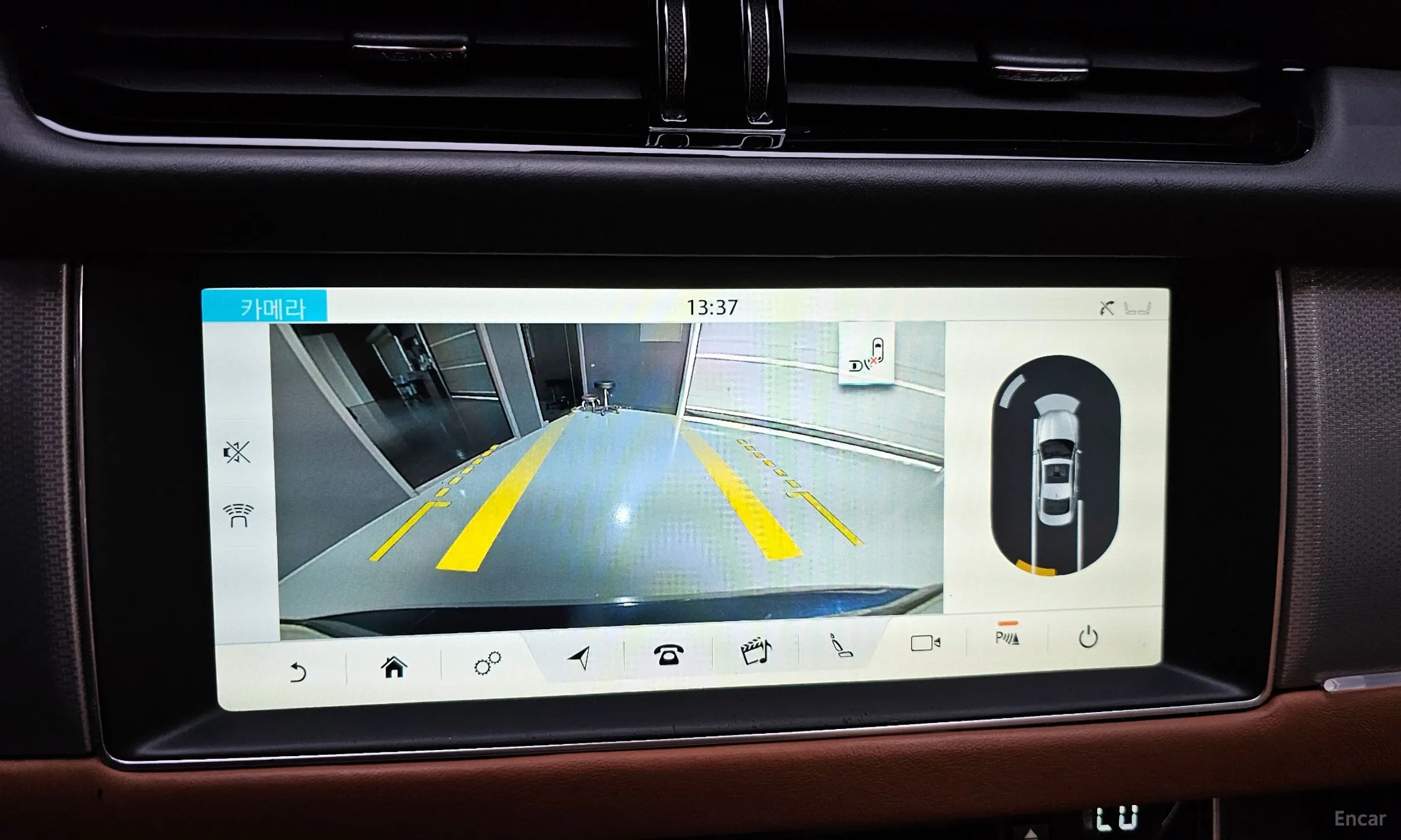 Jaguar XF (x260) превью 15