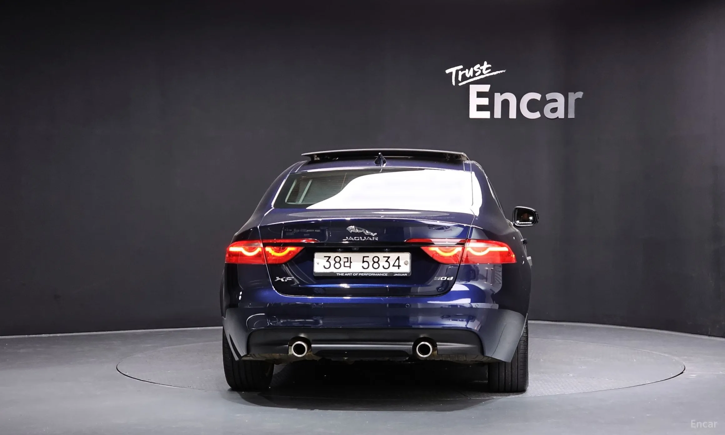 Jaguar XF (x260) превью 4