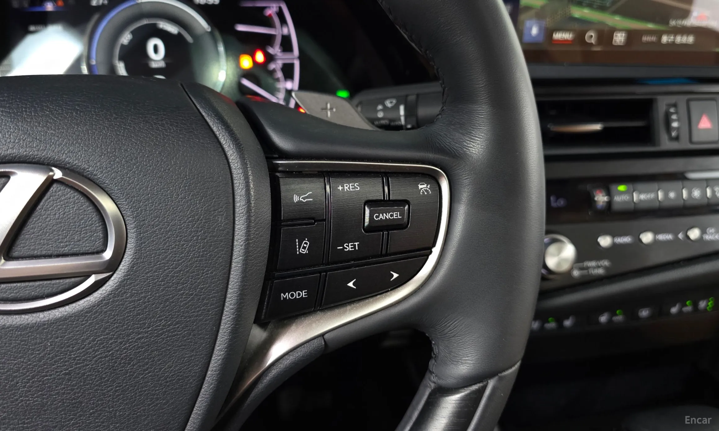 Lexus ES300h 7th Generation превью 19