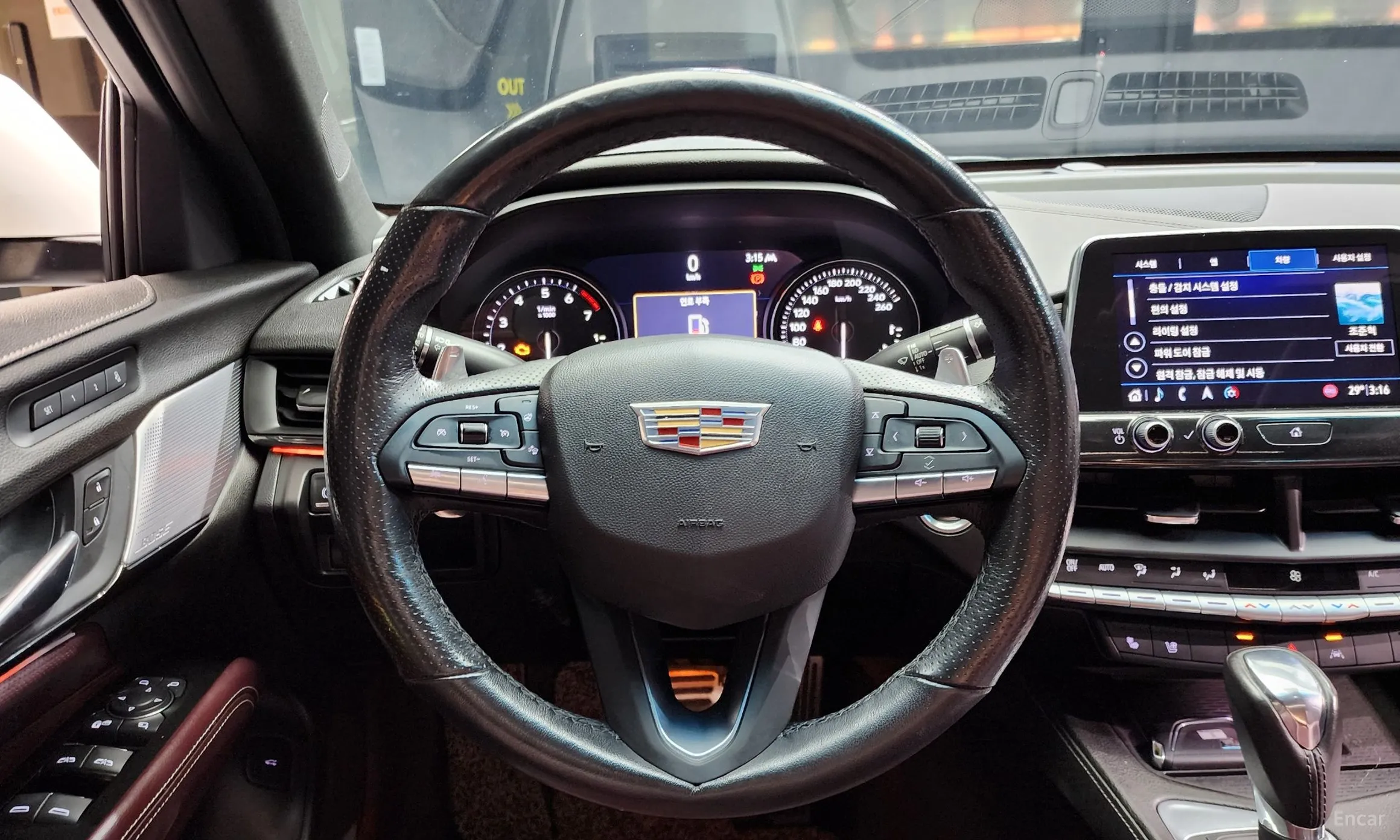 Cadillac CT4 превью 13