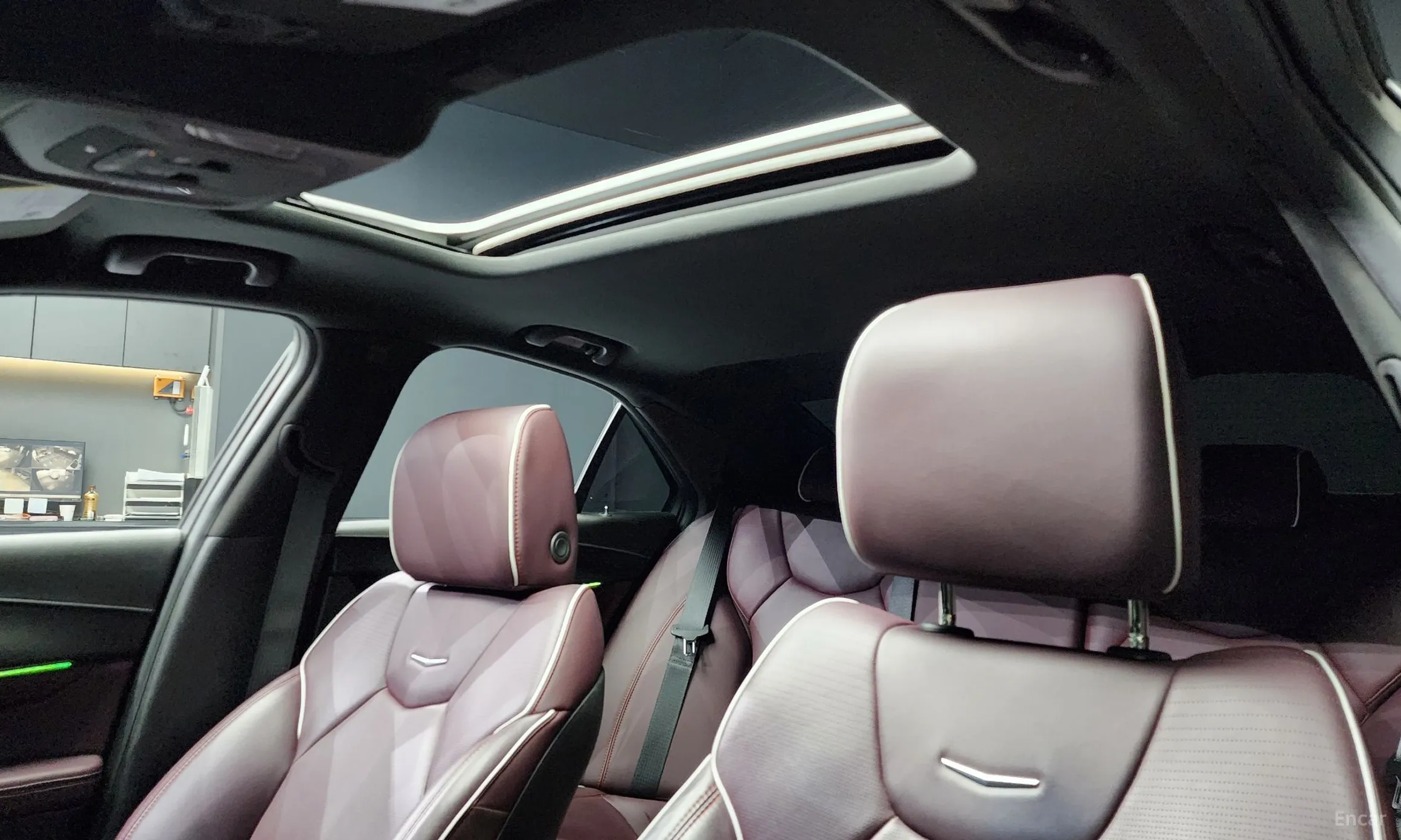 Cadillac CT4 превью 19