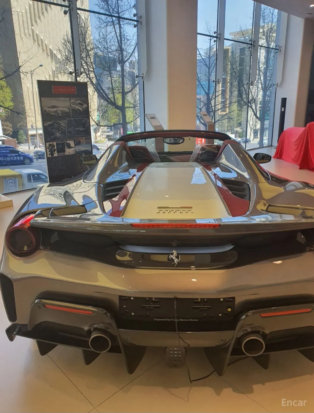Ferrari 488 Pista превью 6