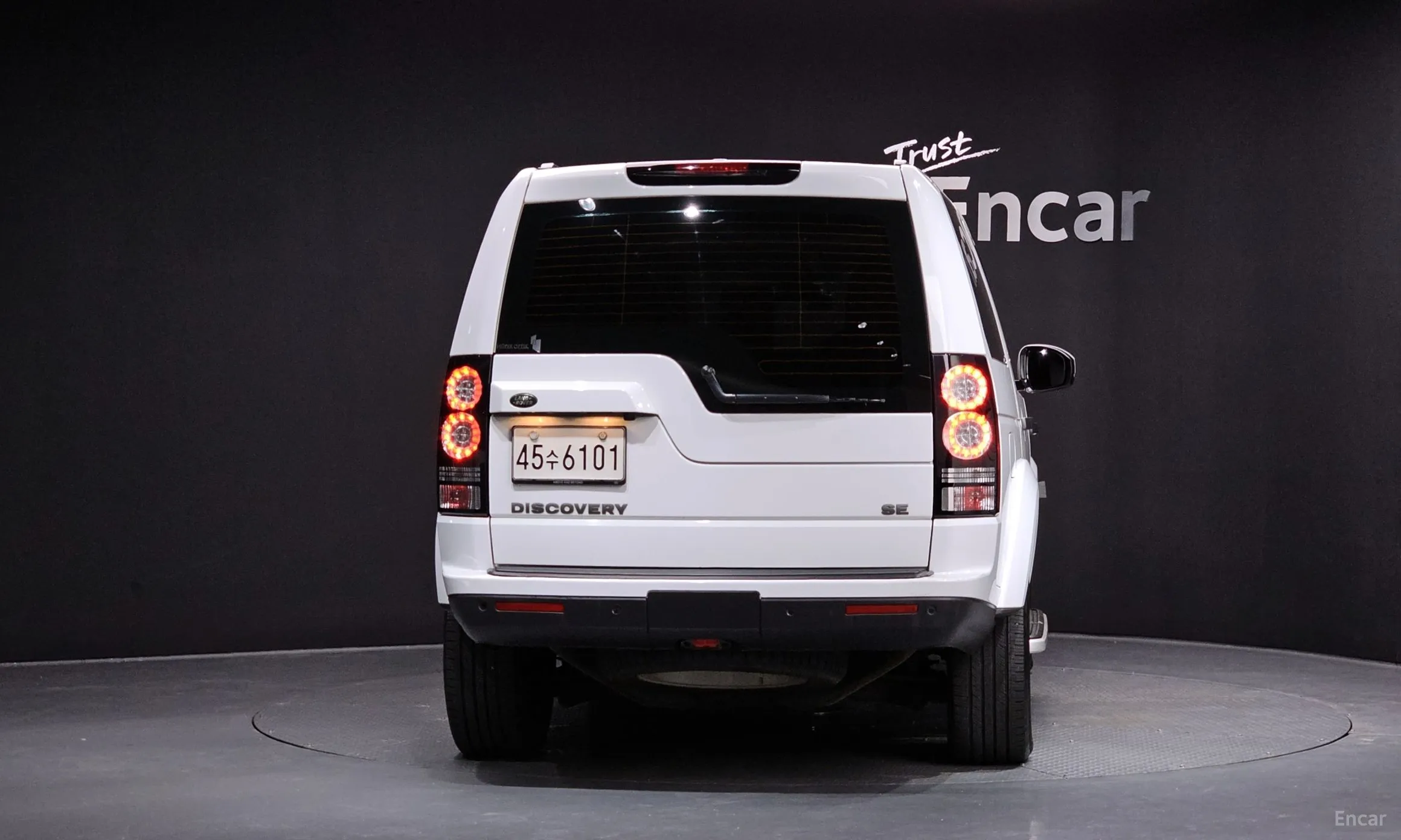 Land Rover Discovery 4 превью 4