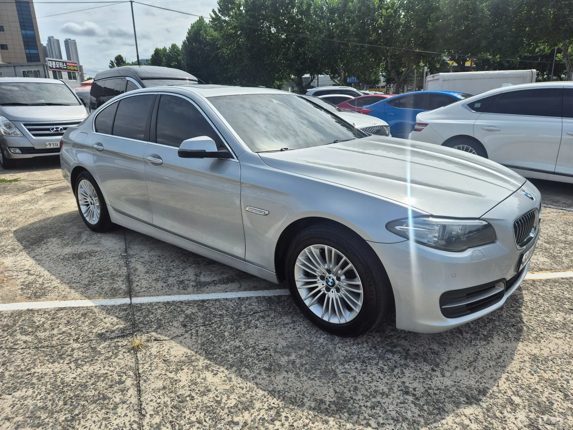 BMW 5 Series (F10) превью 3