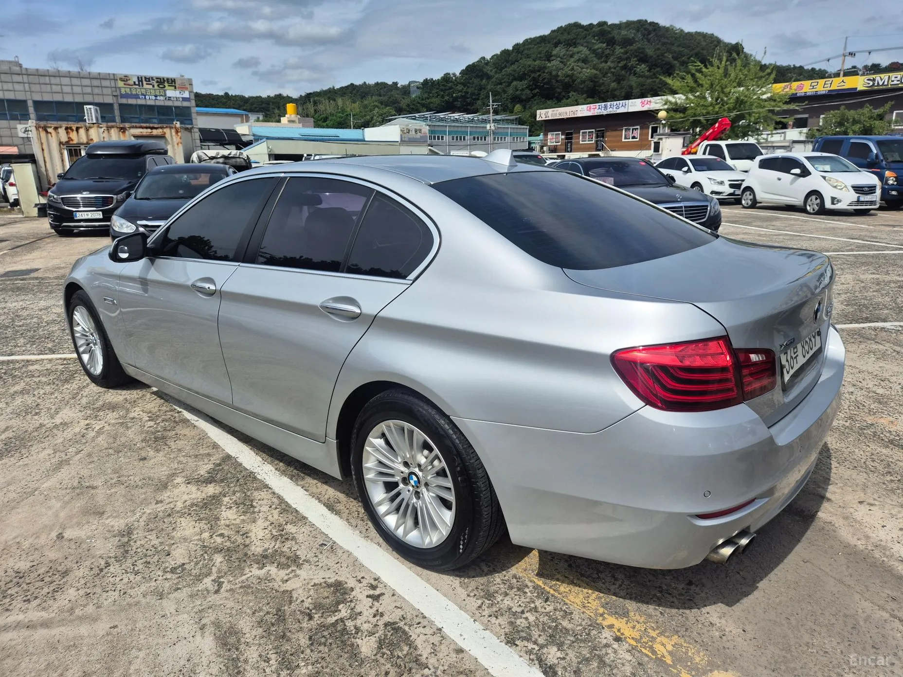 BMW 5 Series (F10) превью 4